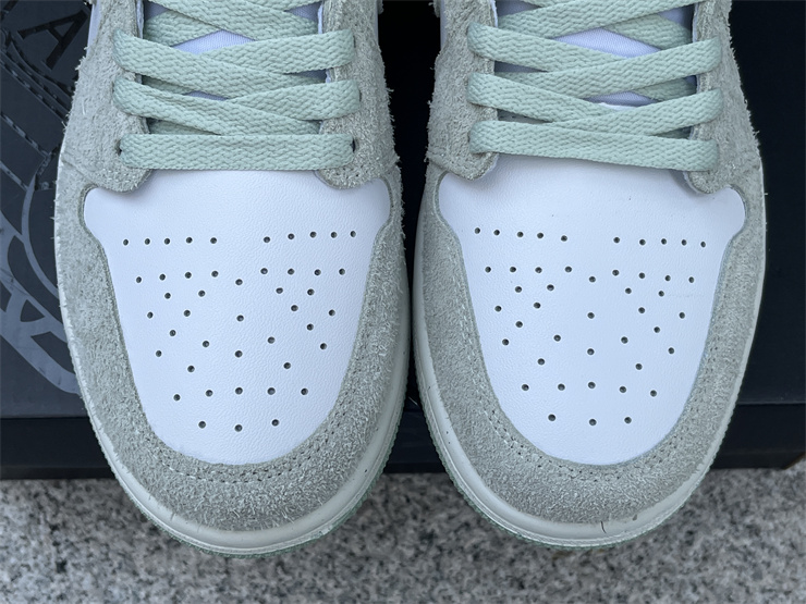 Air Jordan 1 Low  FN5214-131