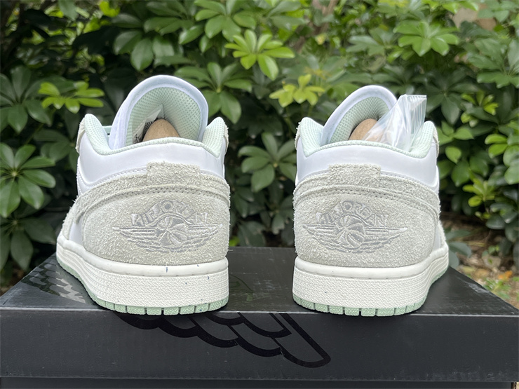 Air Jordan 1 Low  FN5214-131