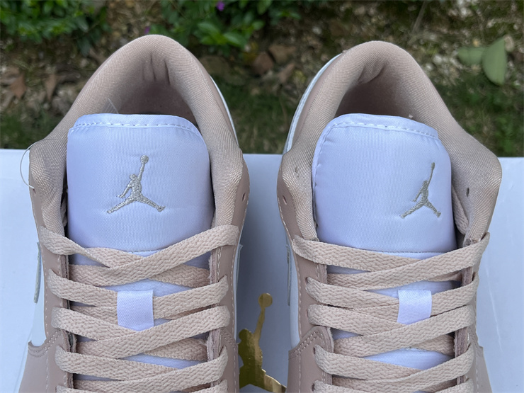 Air Jordan 1 Low  DC0774-120