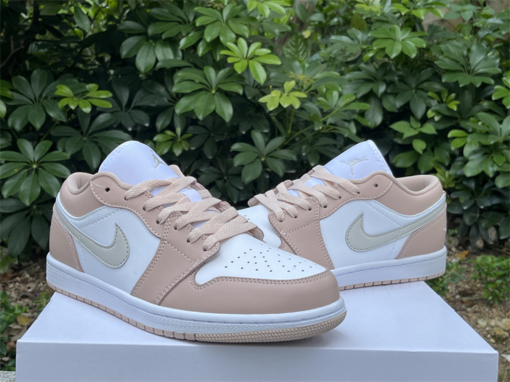 Air Jordan 1 Low  DC0774-120