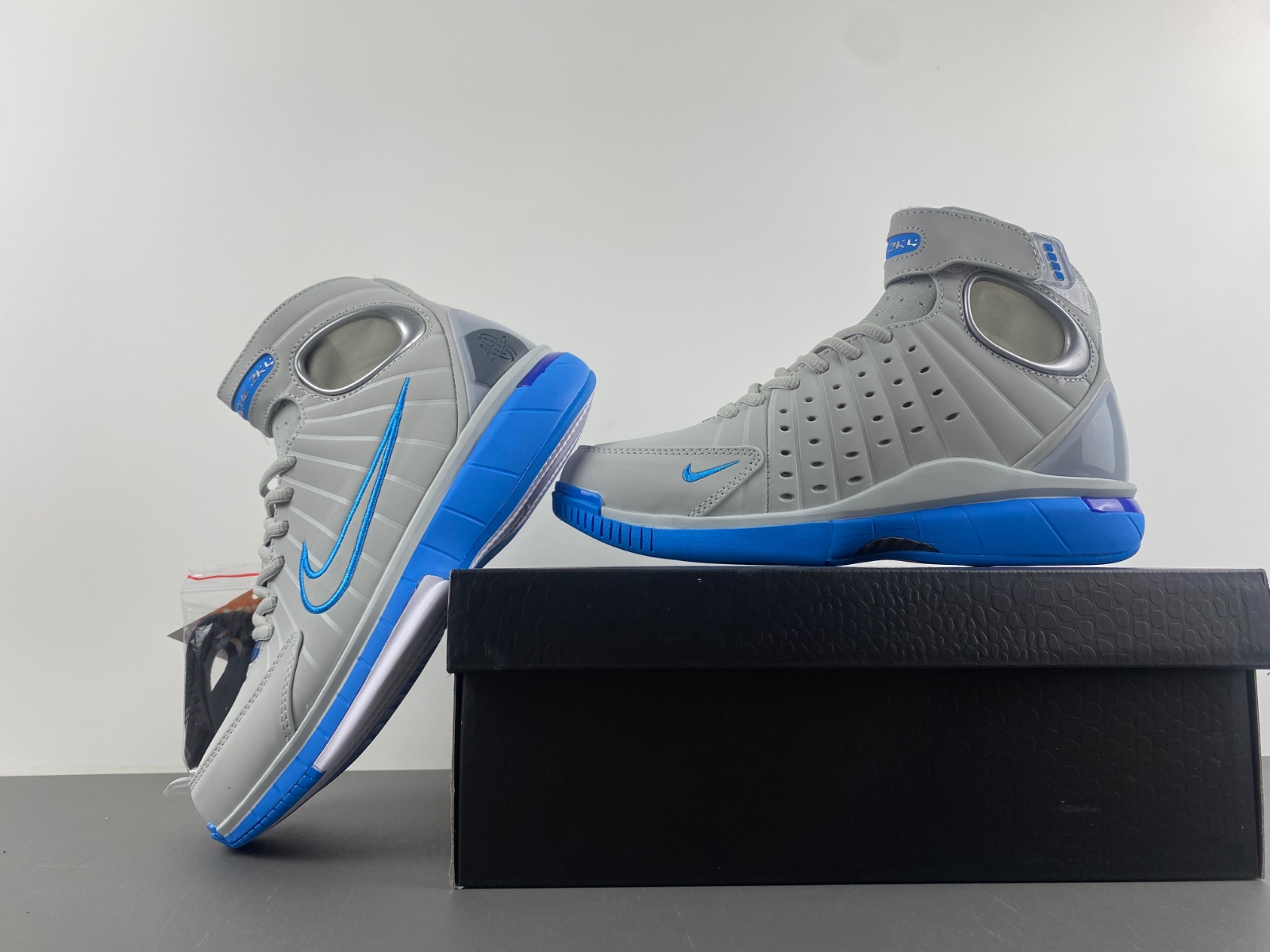 Nike Huarache 2K4 “MPLS”