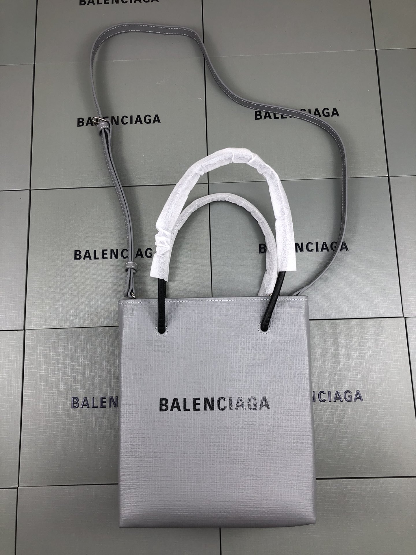 BAG（18.8 x 19.8 x 8.9 CM）