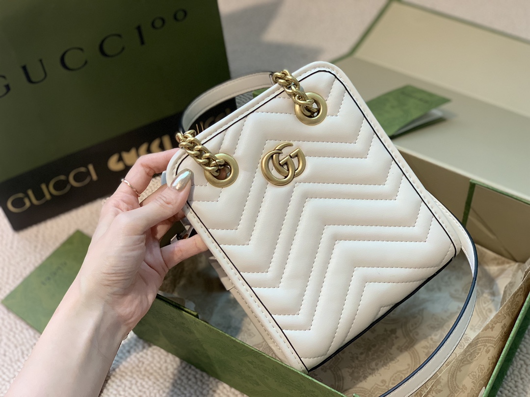 BAG（19 X 16 X 7 CM）