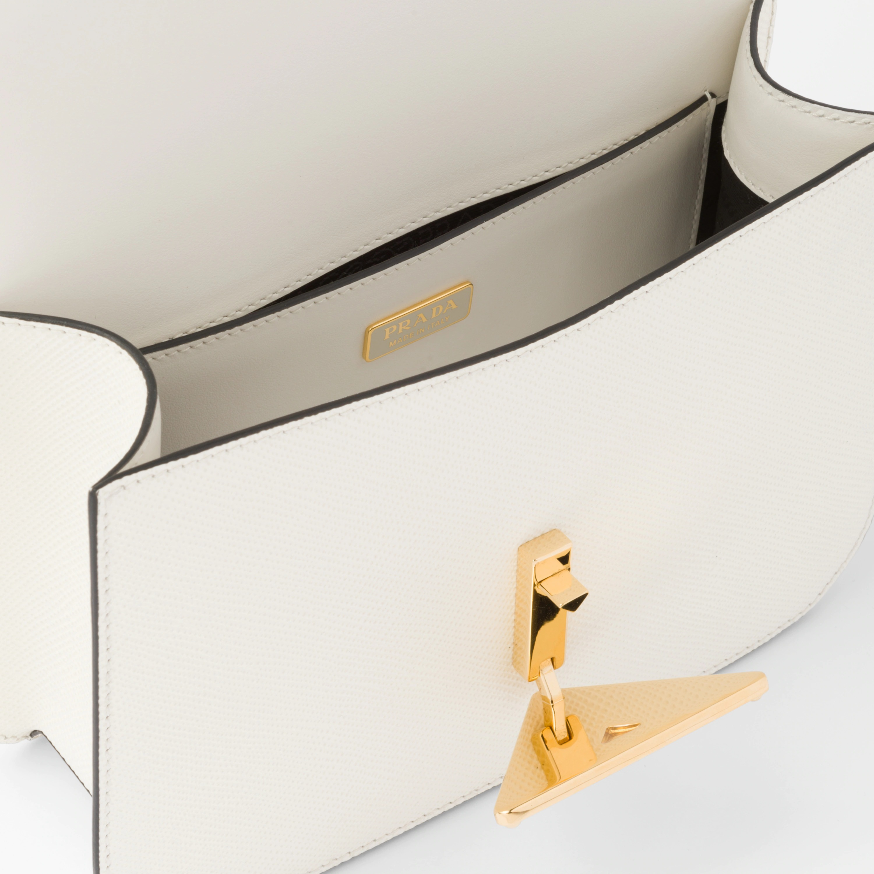 BAG（22 x 15 x 6 CM）