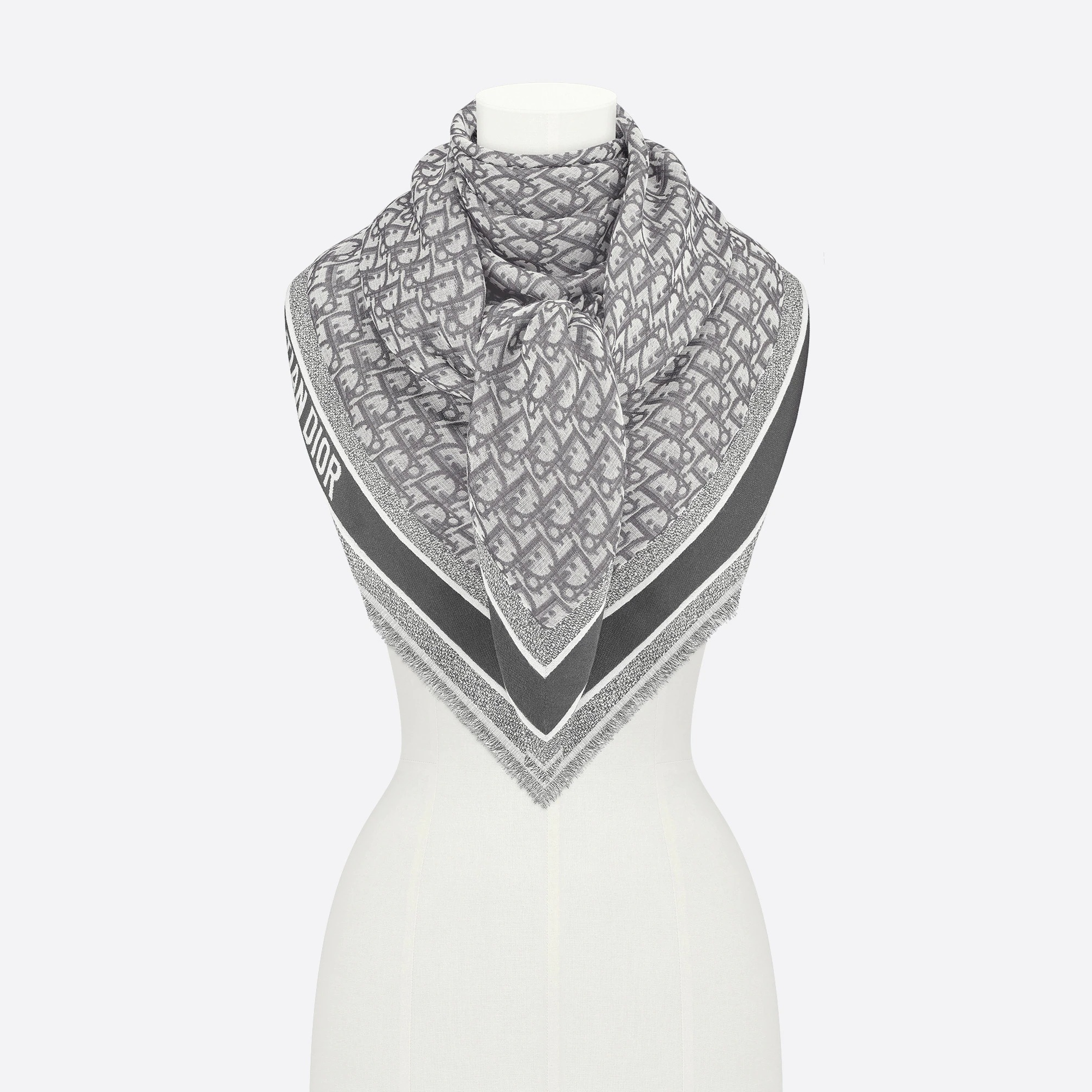 Scarves (140 x 140 cm)