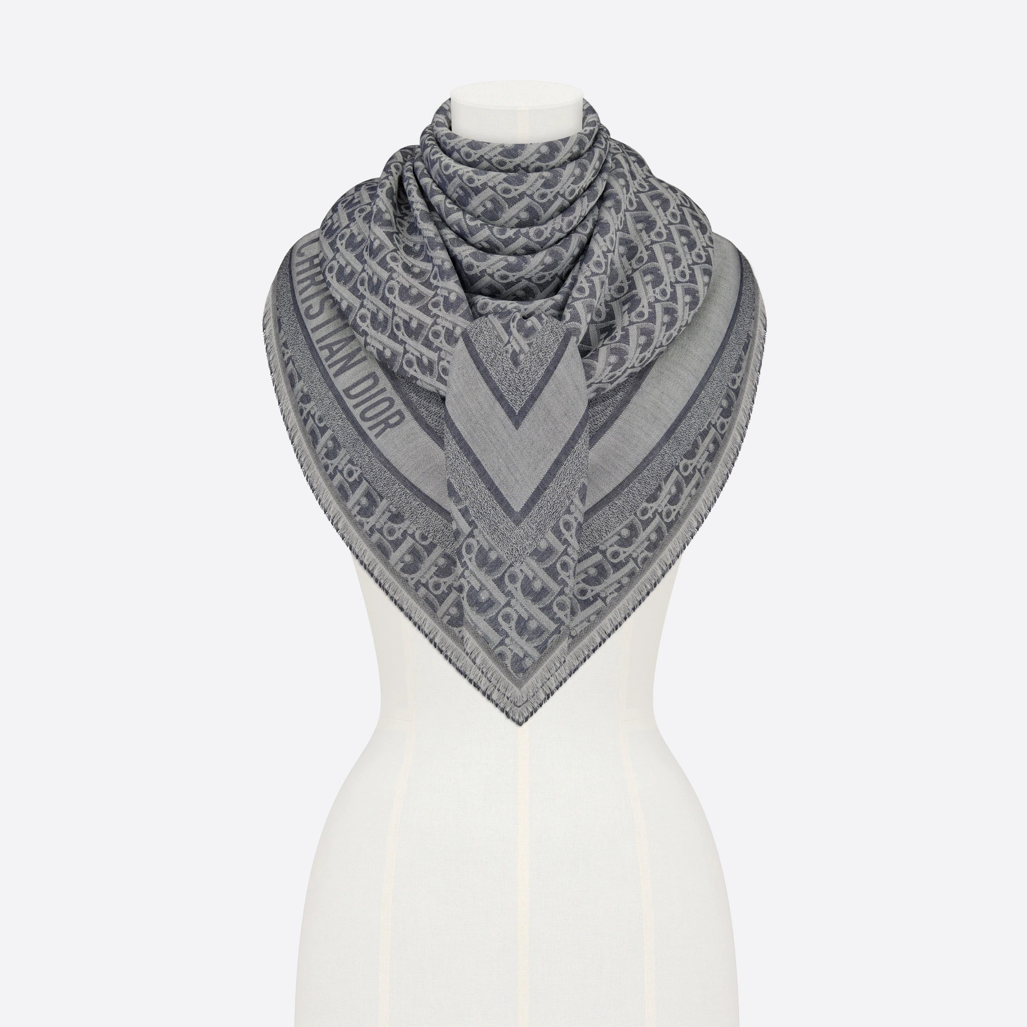 Scarves (140 x 140 cm）