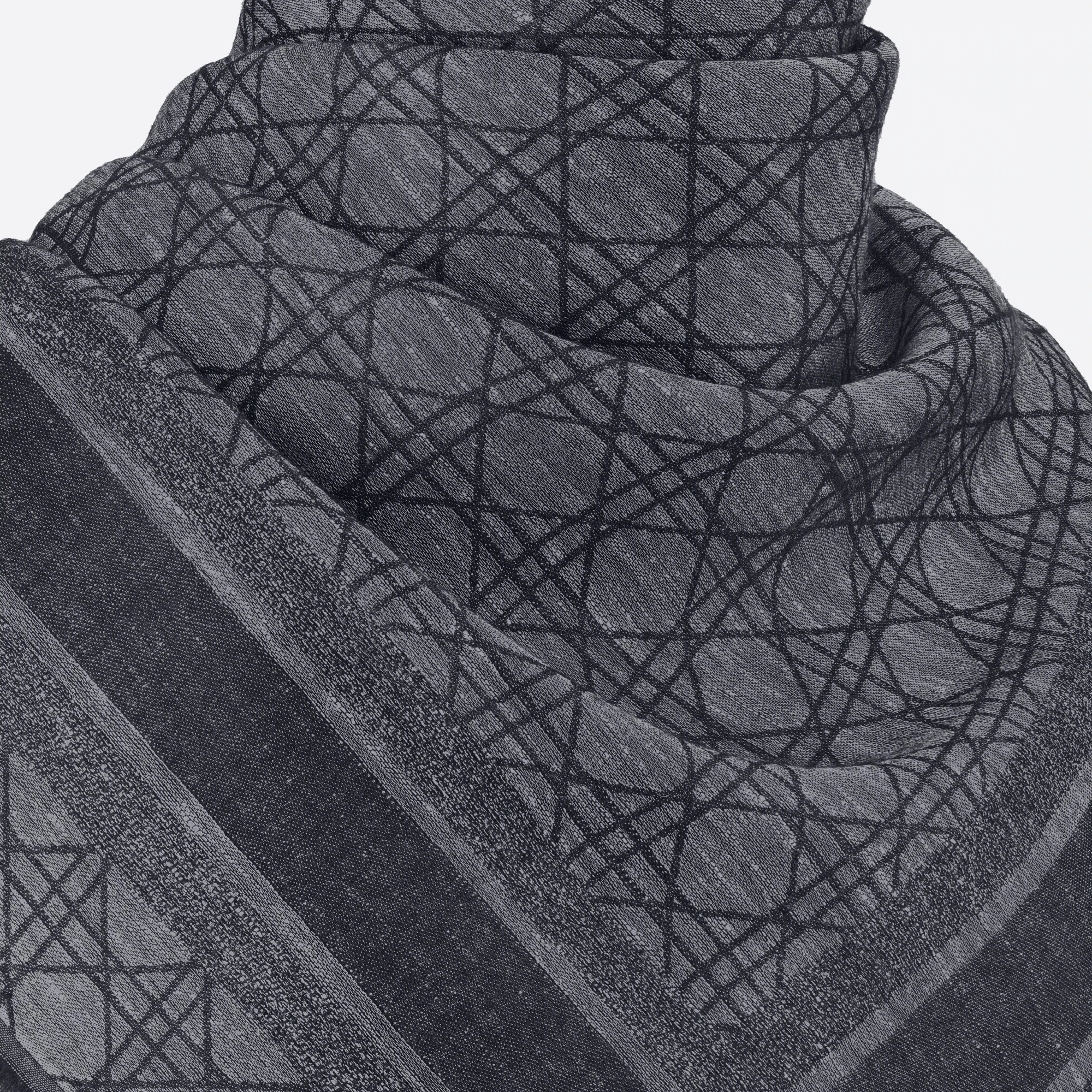 Scarves (140 x 140 cm)