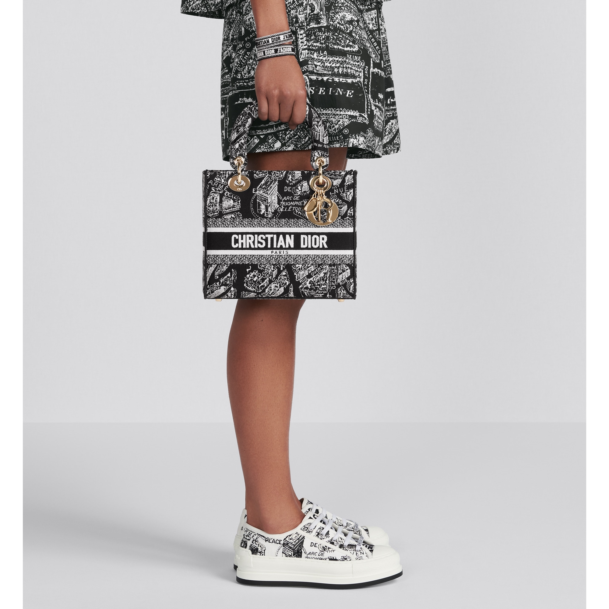 BAG（24 x 20 x 11 cm）