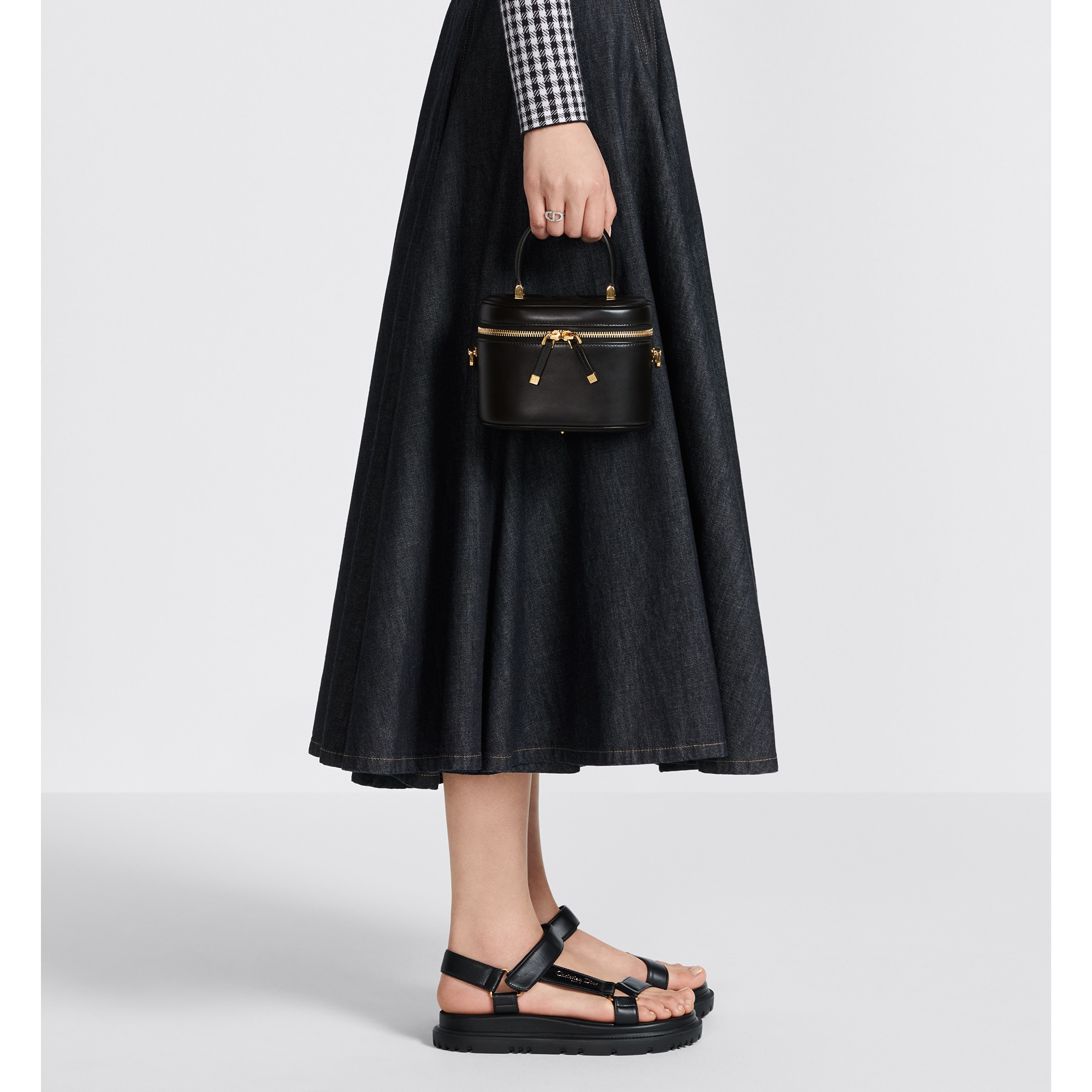 BAG（16 x 11 x 9.5 cm）