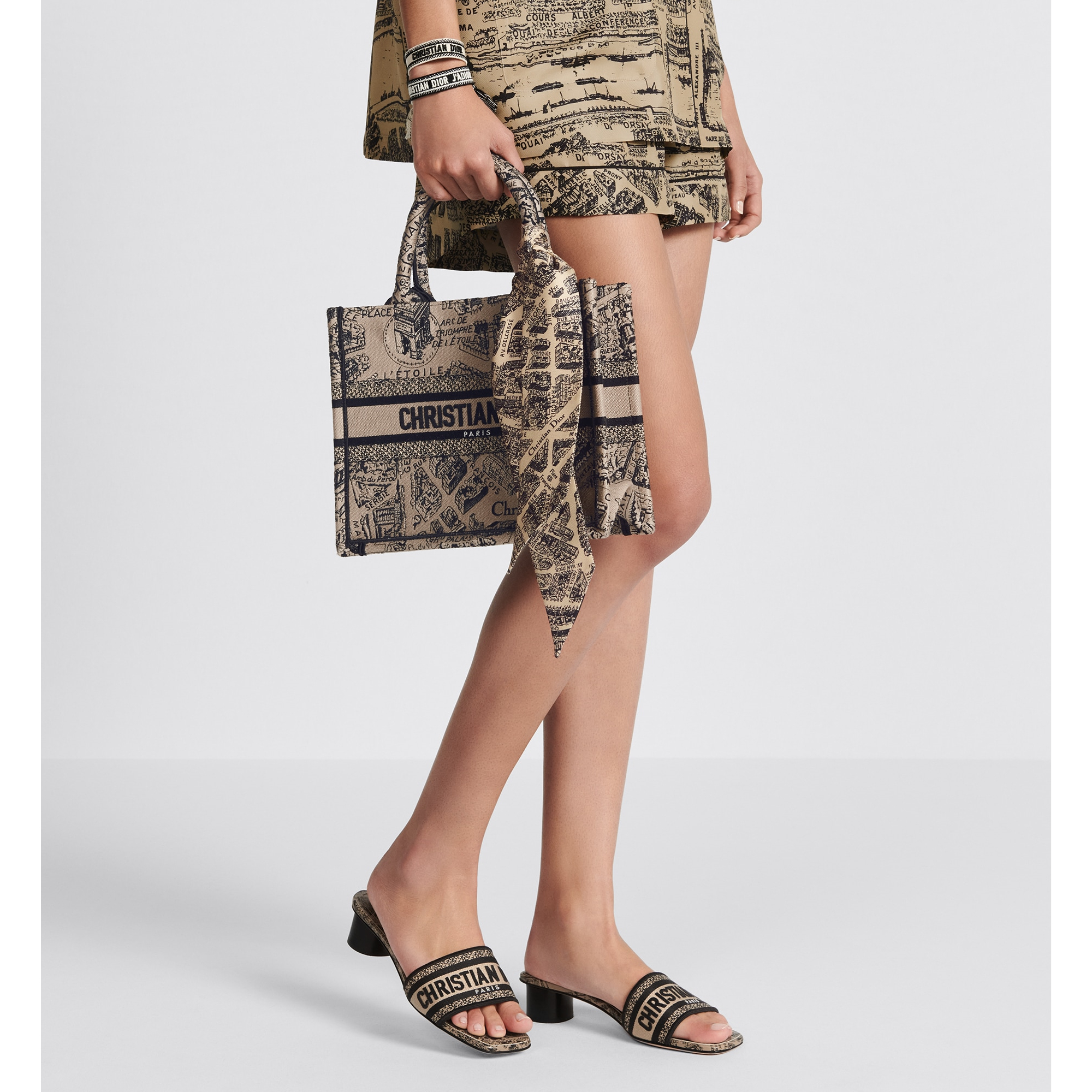 BAG（26.5 x 21 x 14 cm）