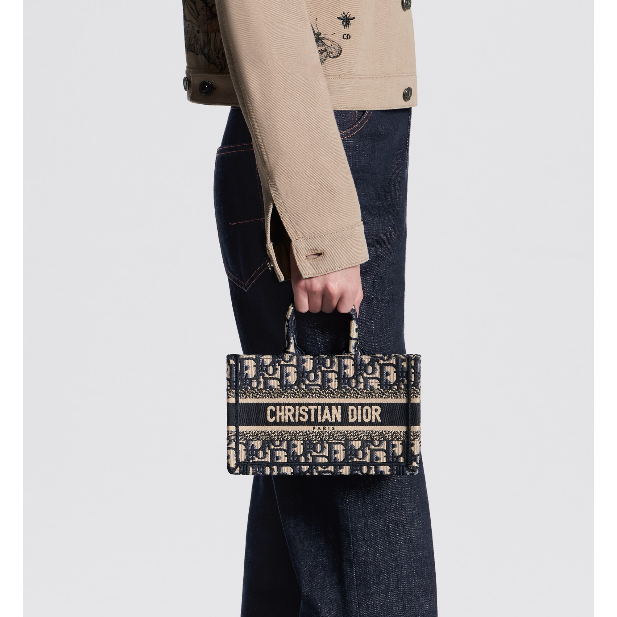 BAG（21.5 x 13 x 7.5 cm）