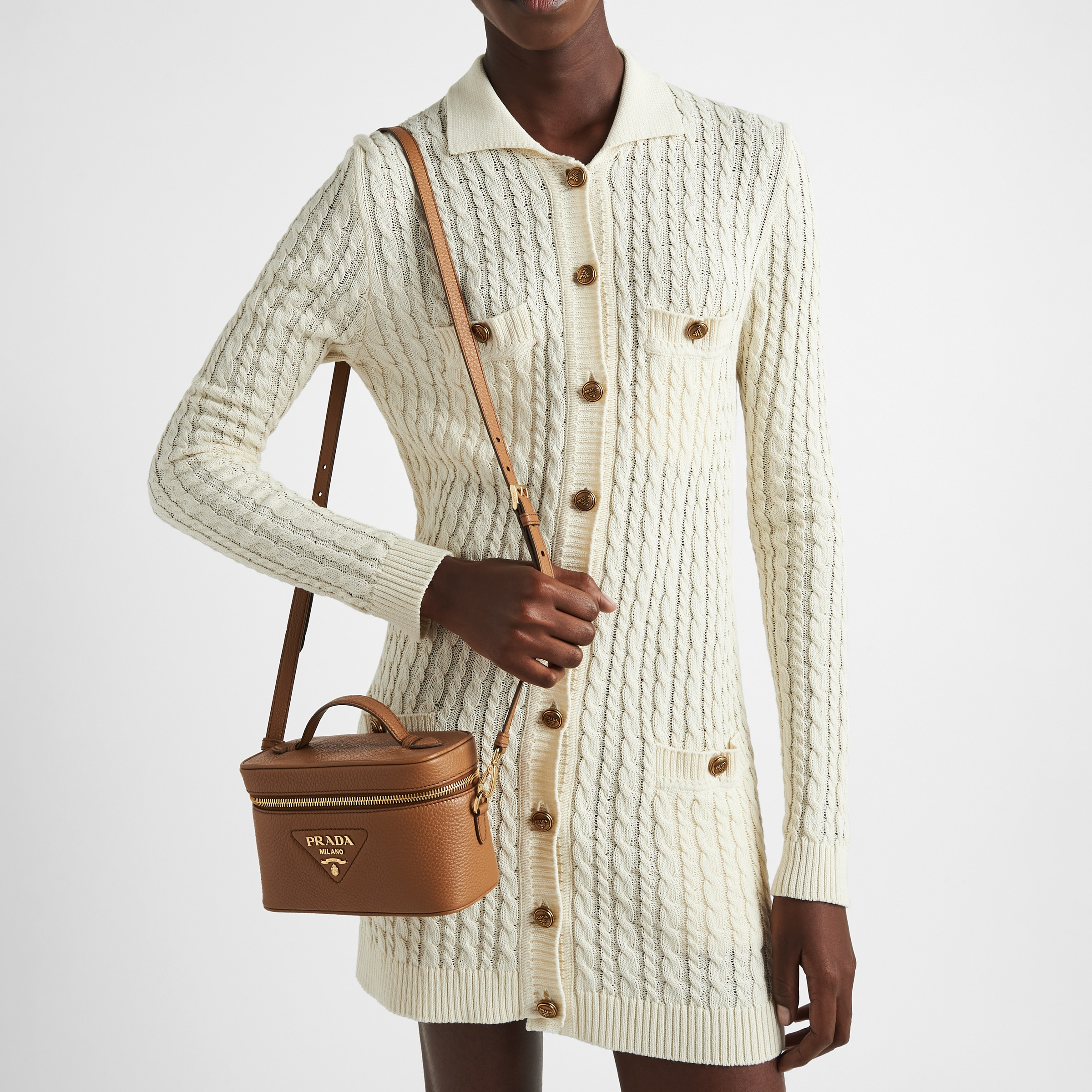 BAG（18 x 11.5 x 7.5 CM）