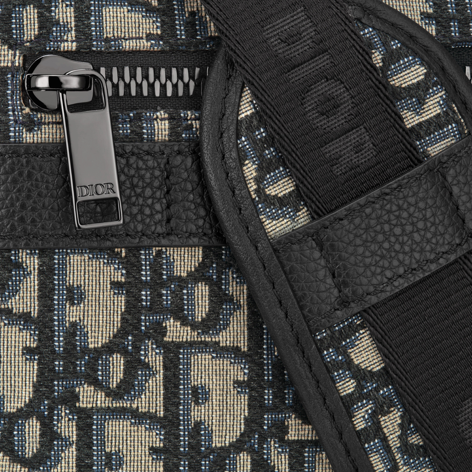 BAG （22 x 15 x 6 CM）