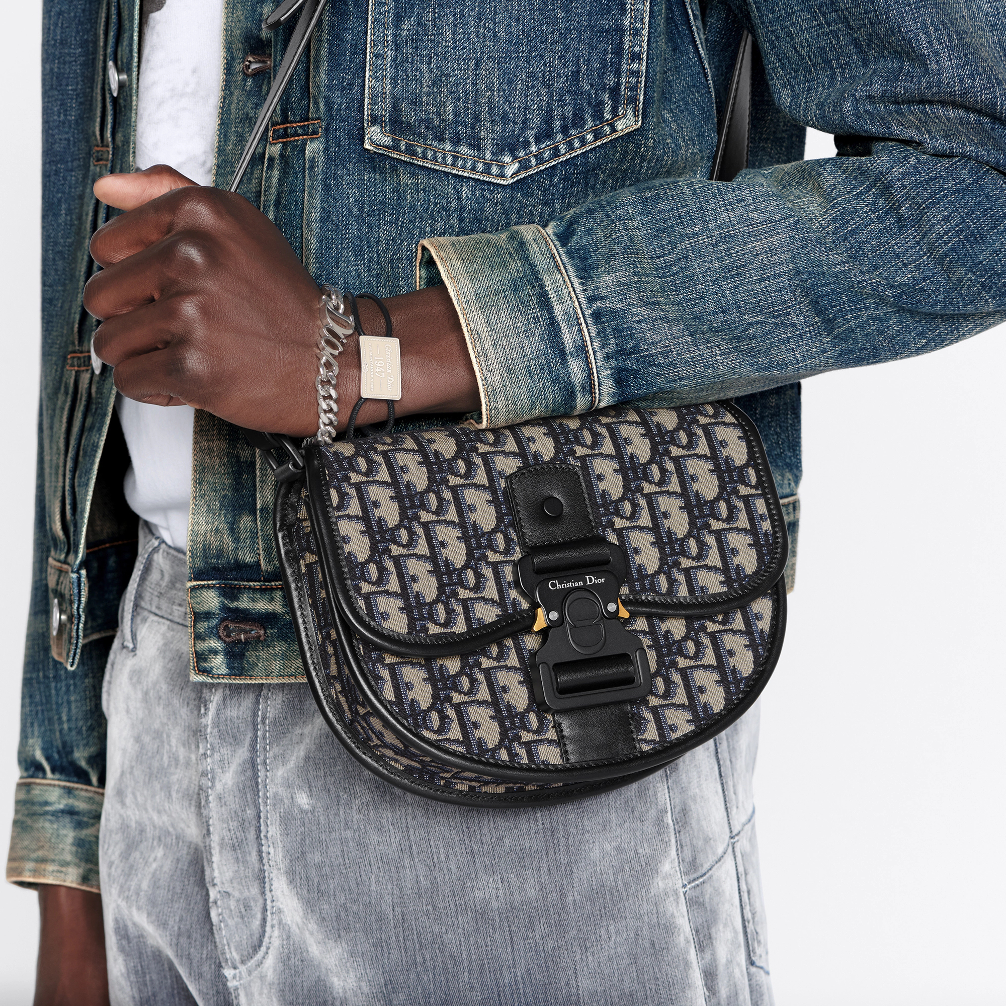 BAG （20.5 x 16 x 5 CM）