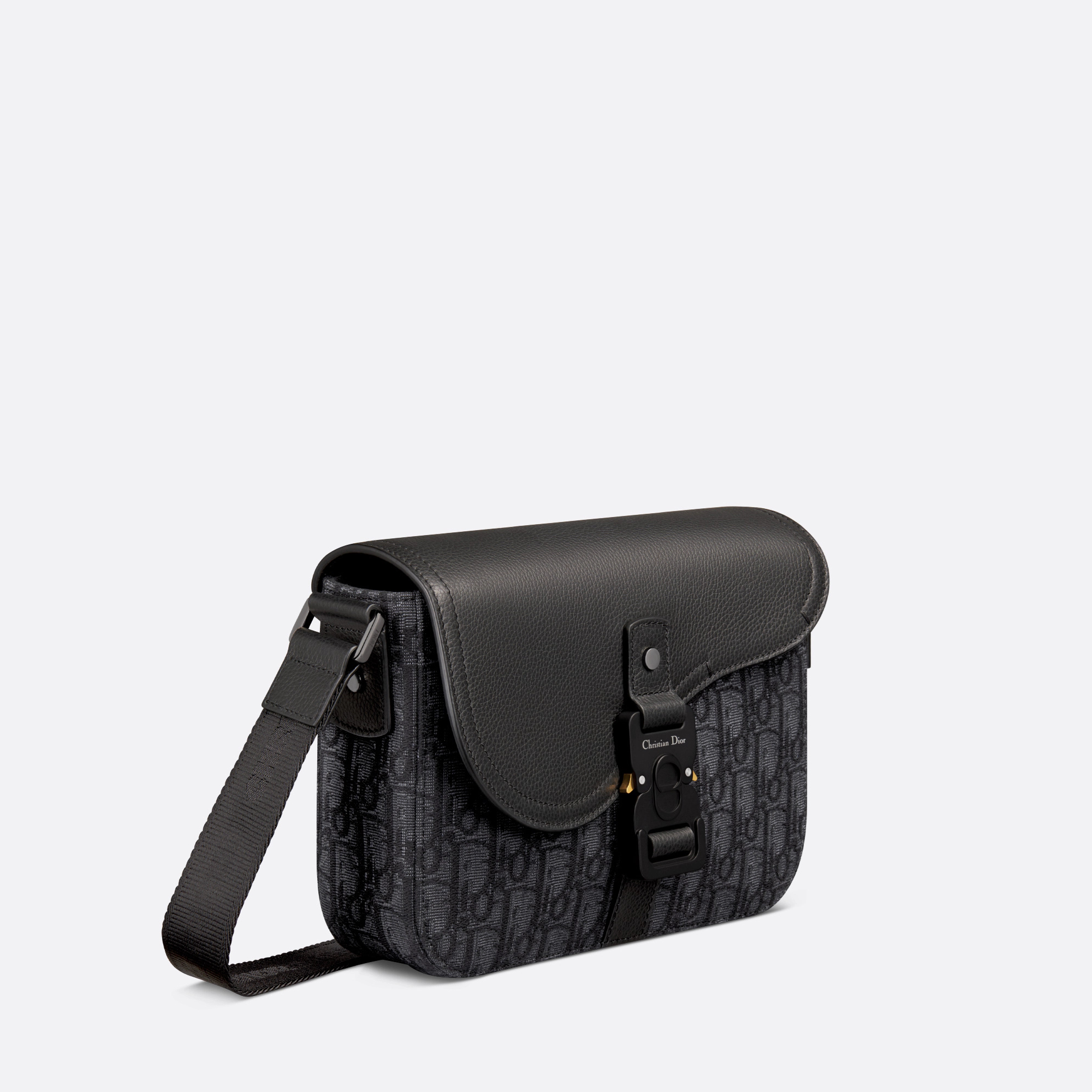 BAG （23 x 18 x 6  CM）