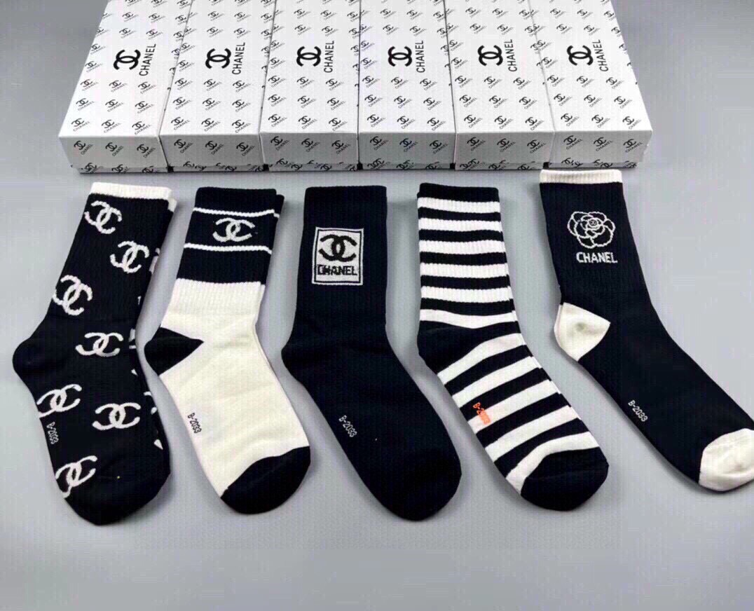 Socks (5 pairs)