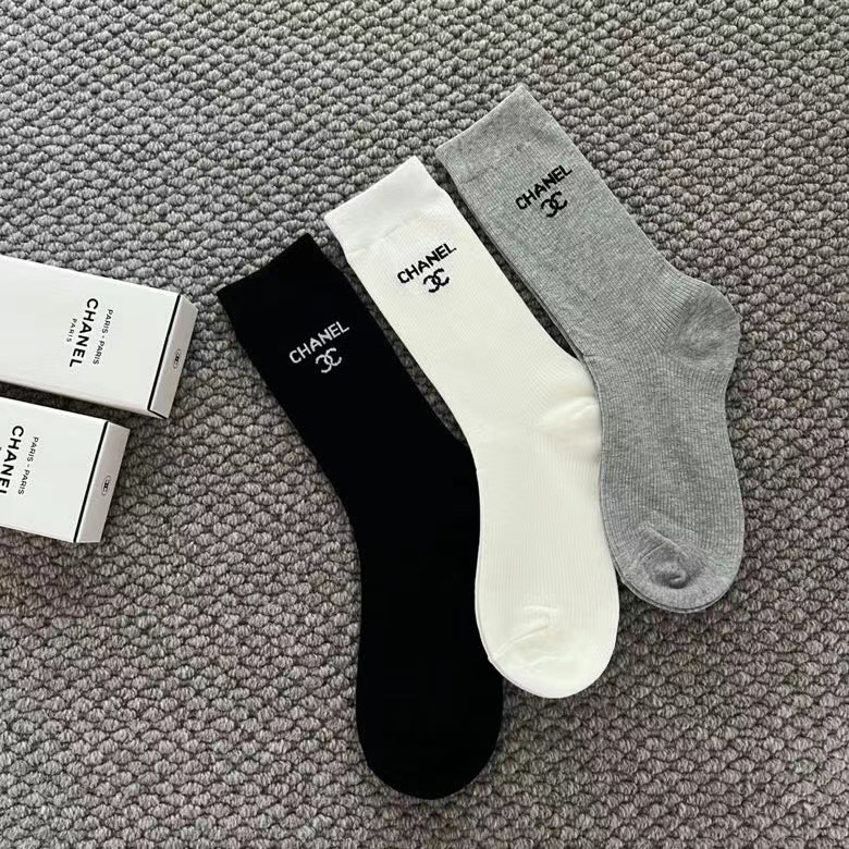 Socks (3 pairs)