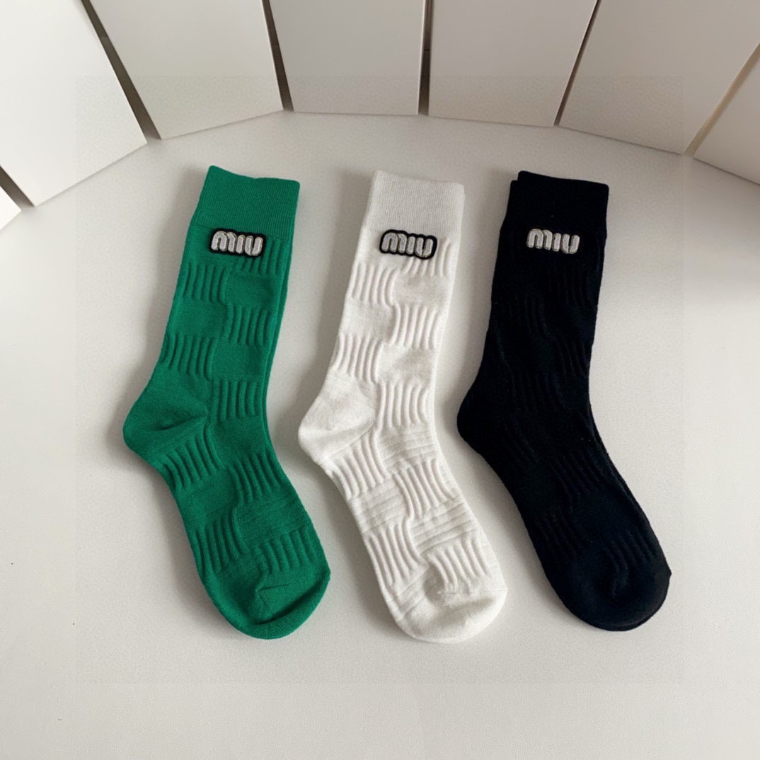 Socks (3 pairs)