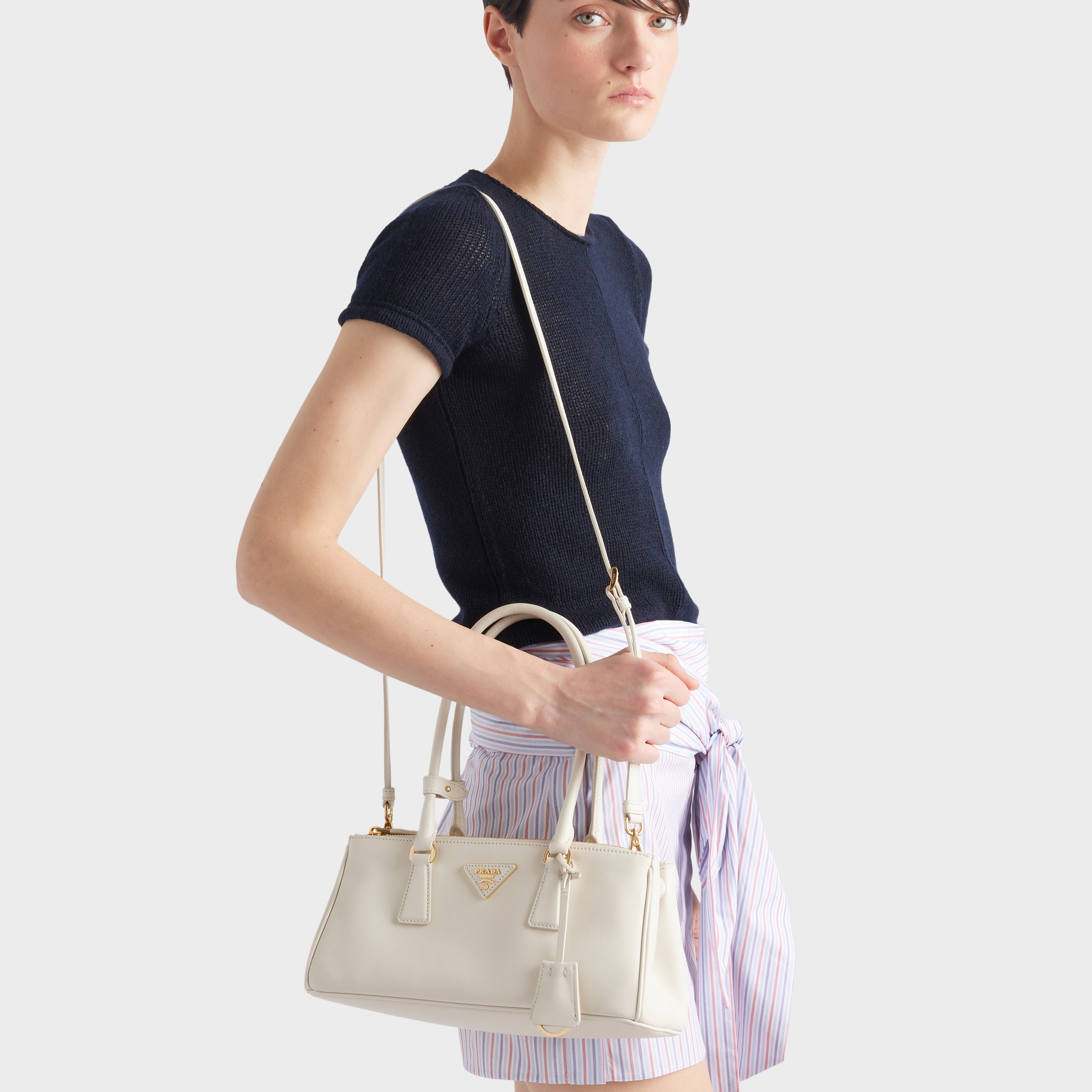 BAG(30 x 14 x 10.5 cm)