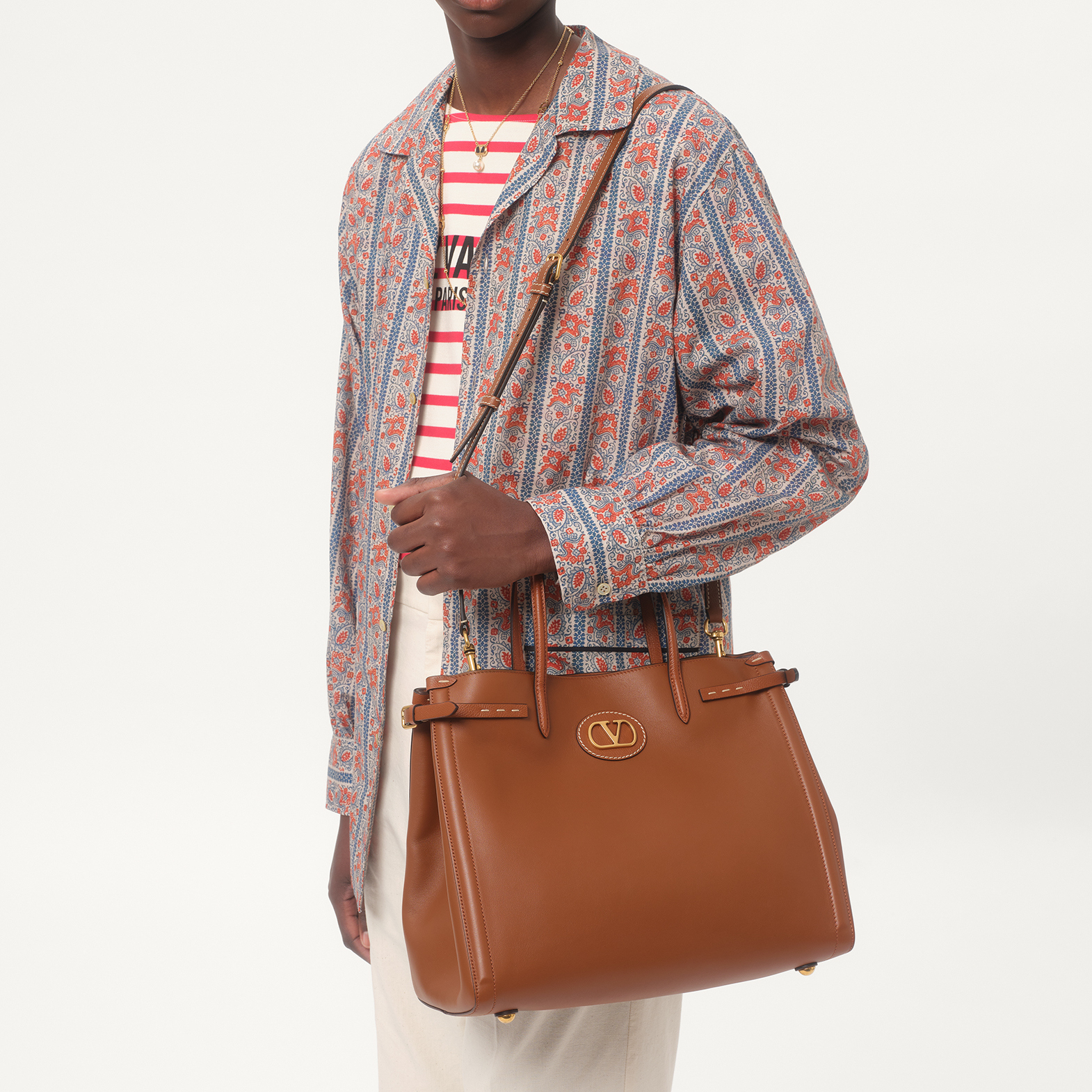 BAG(35 x 29 x 18 CM)