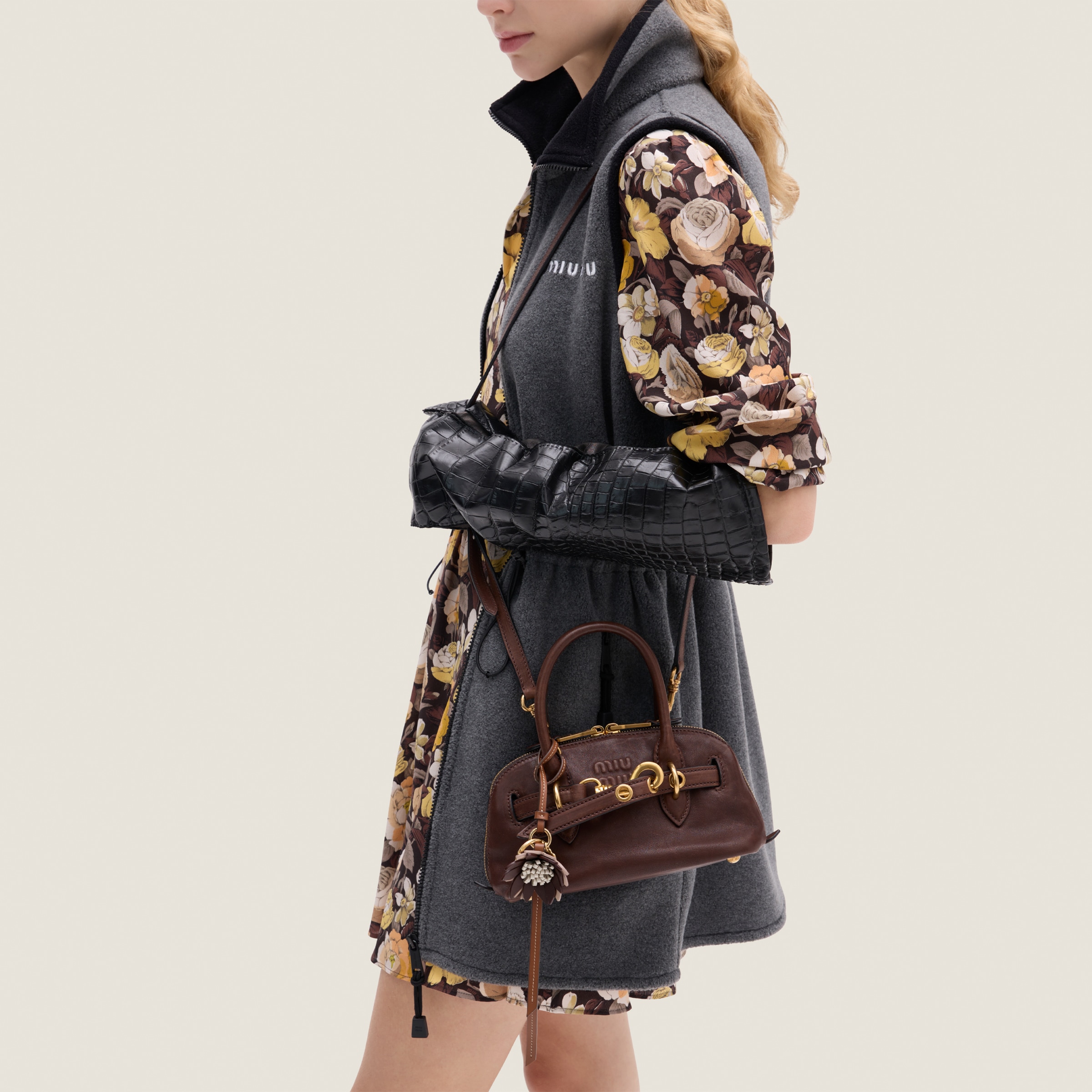 BAG（21 X 13.2 X 8 CM）