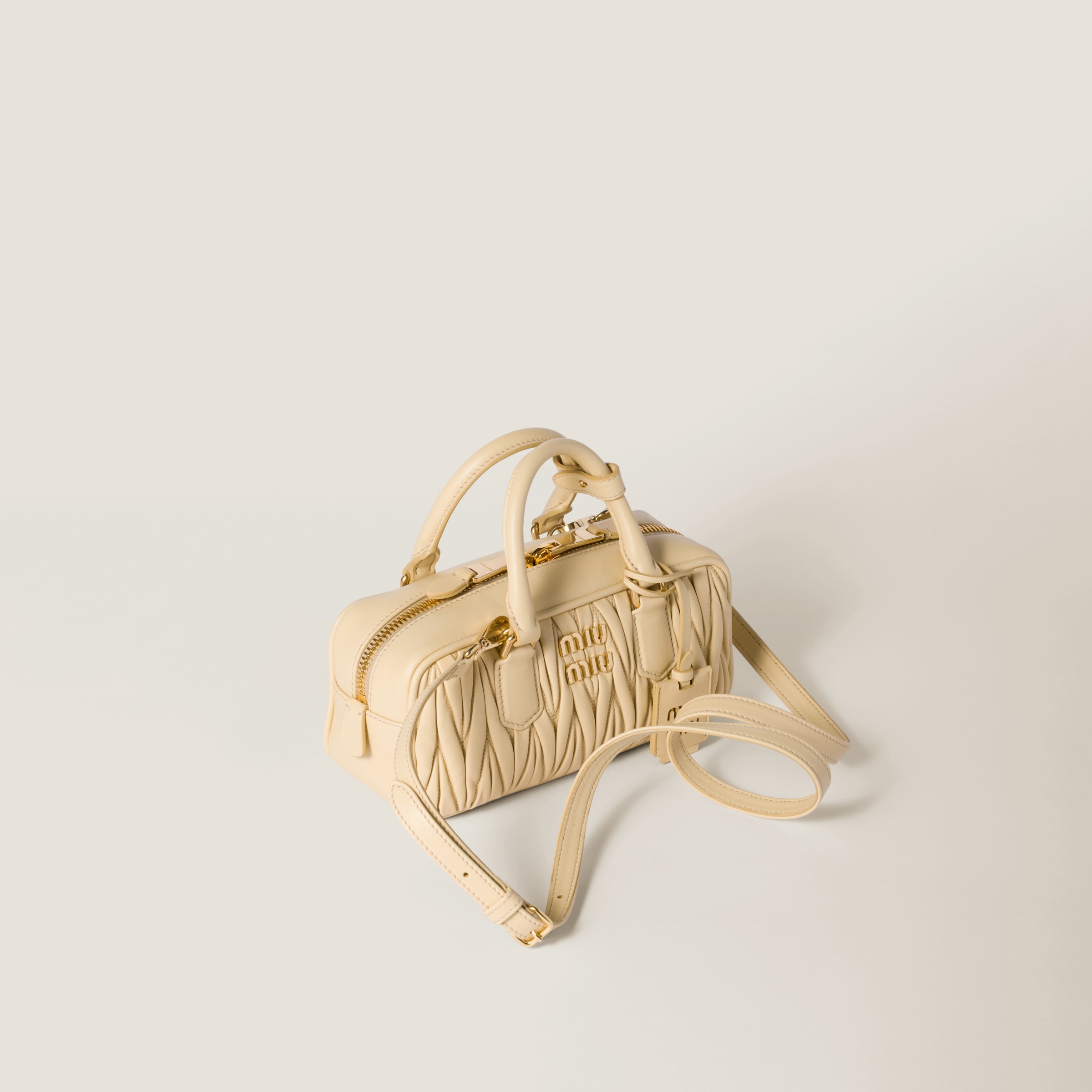 BAG（22 X 10.5 X 7.5 CM）