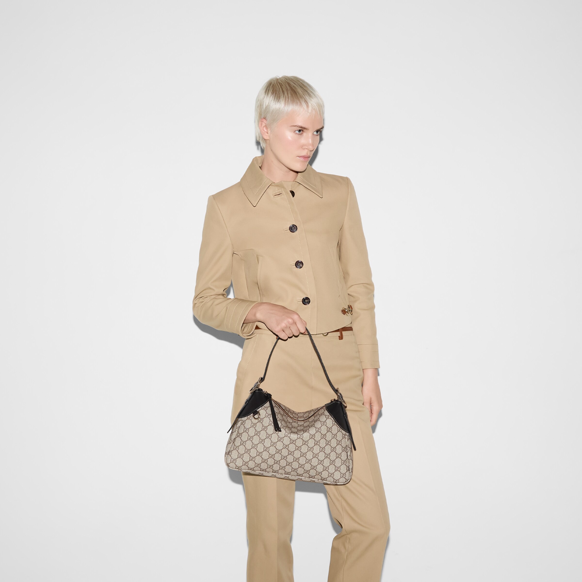 BAG（31.5 X 21 X 8 CM)