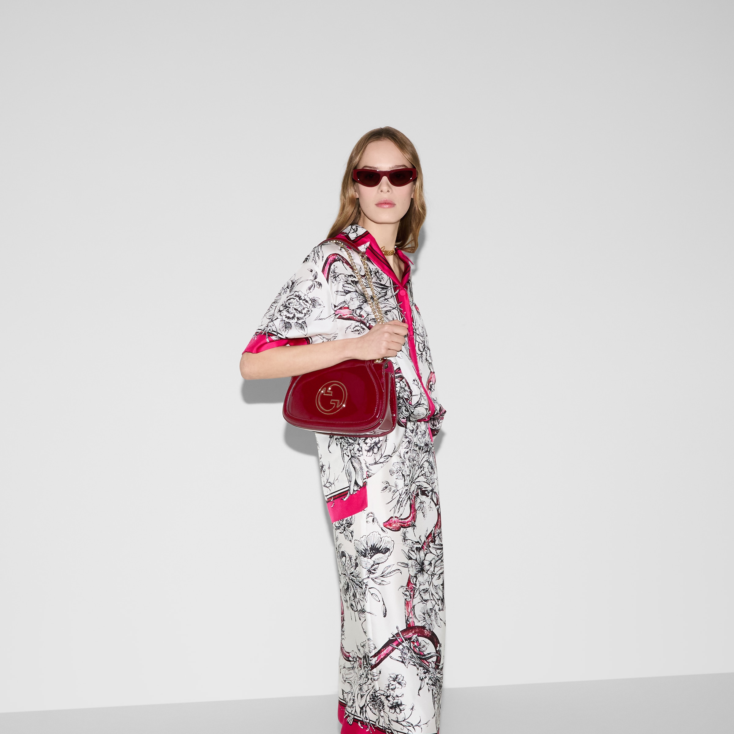 BAG（26.5 X 16.5 X 8.5 CM)