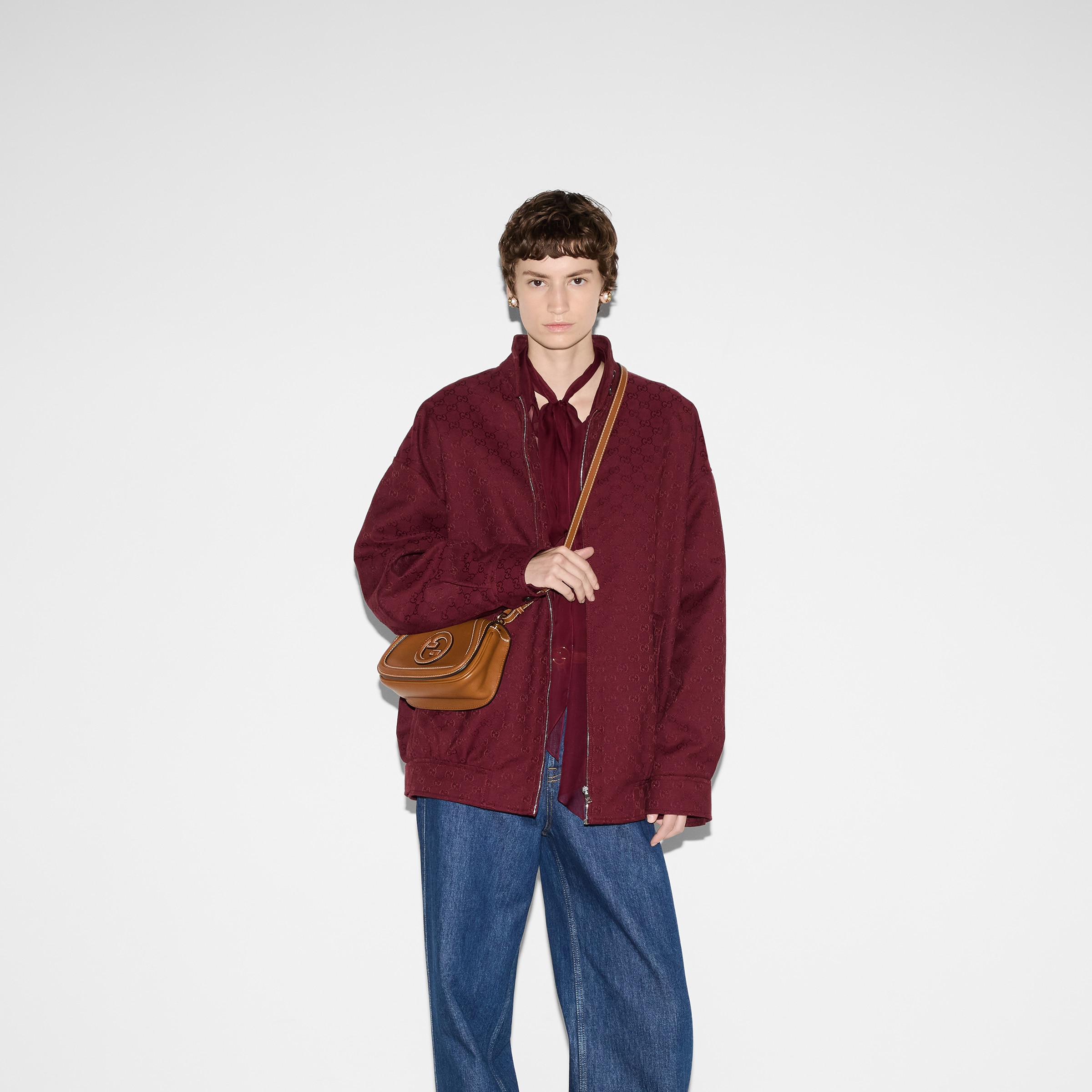 BAG（21.5 X 11 X 8 CM)