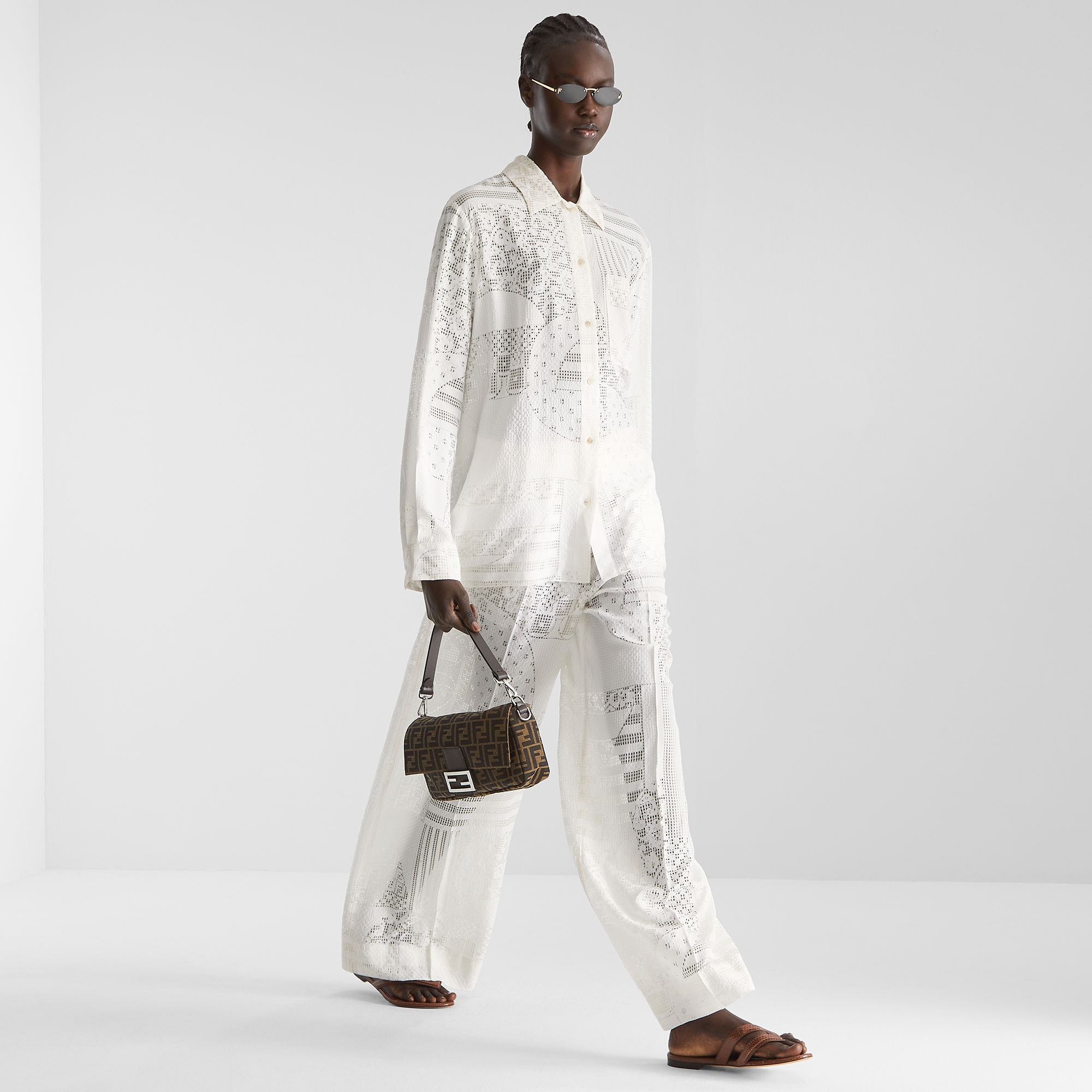 BAG（27 X 15 X 6 cm）