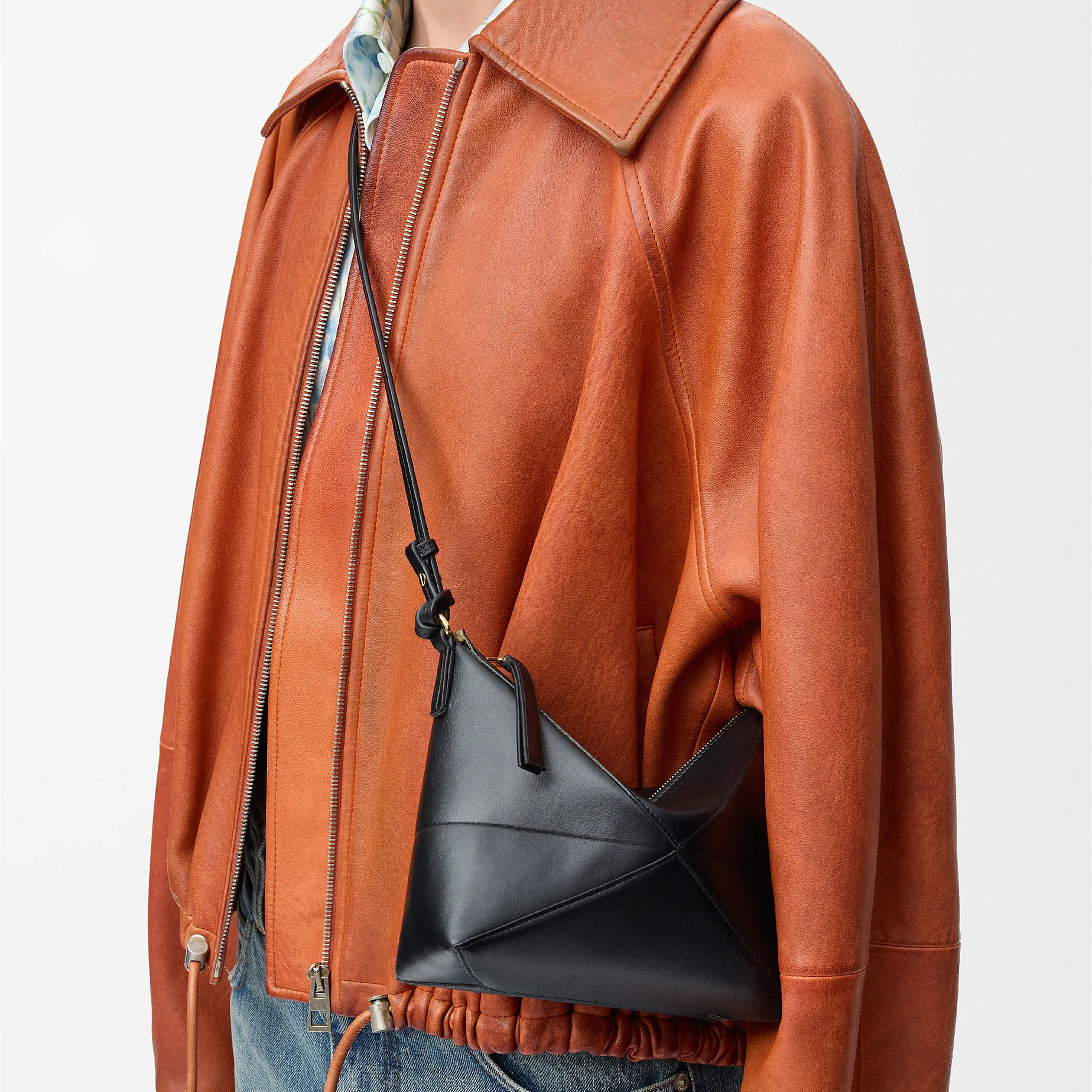 BAG（23 X 15.5 X 6.5 CM）