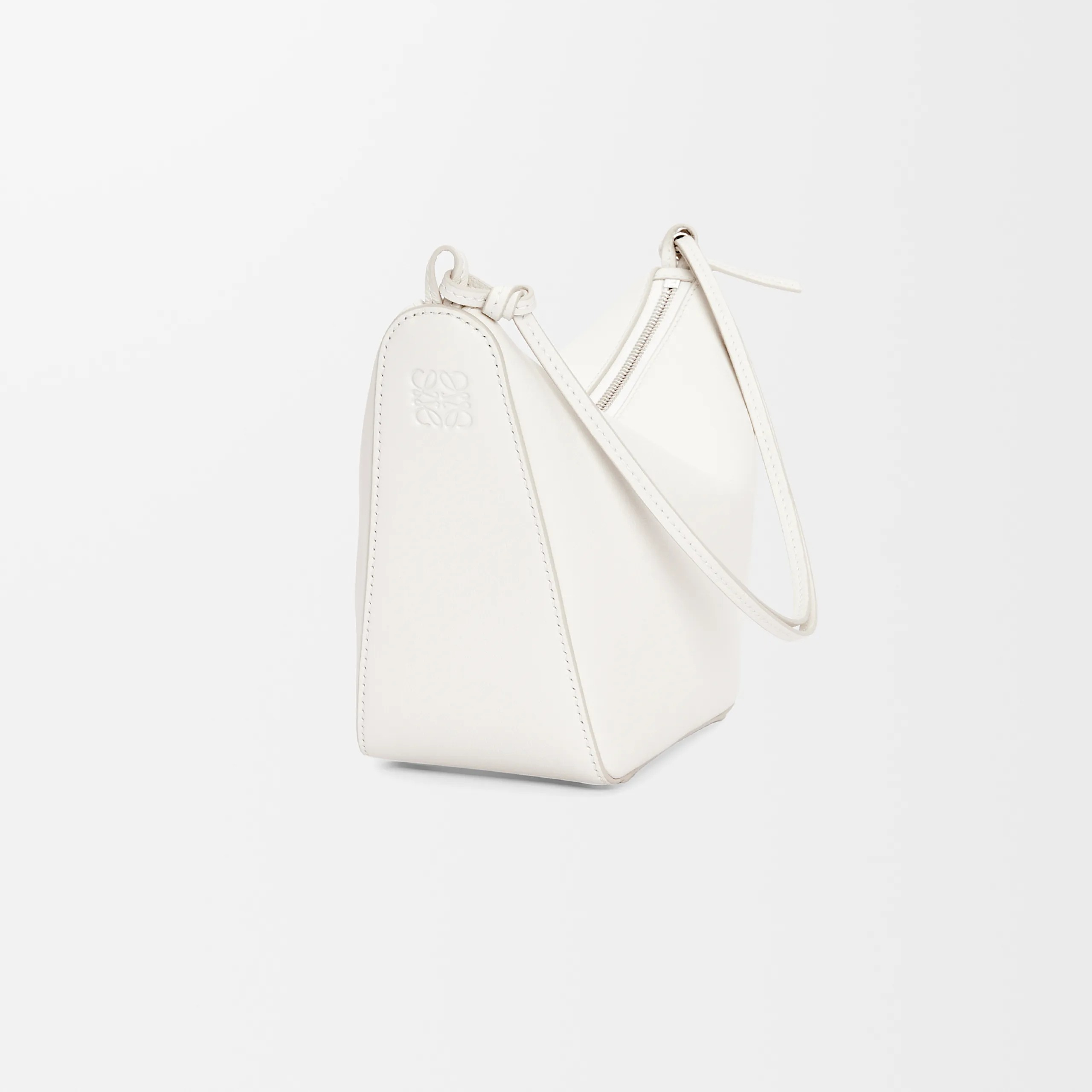 BAG（28 X 17 X 9.5 CM）