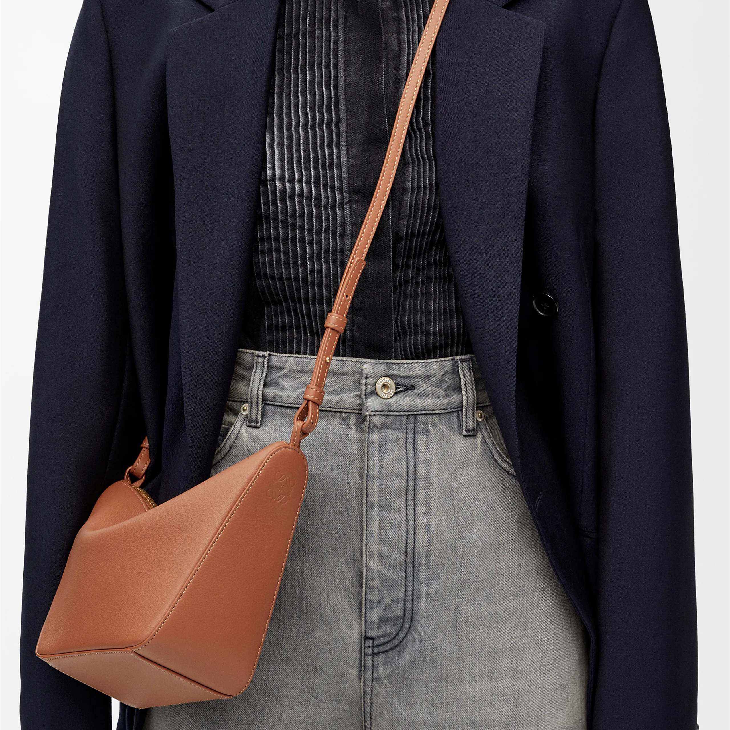 BAG（28 X 17 X 9.5 CM）