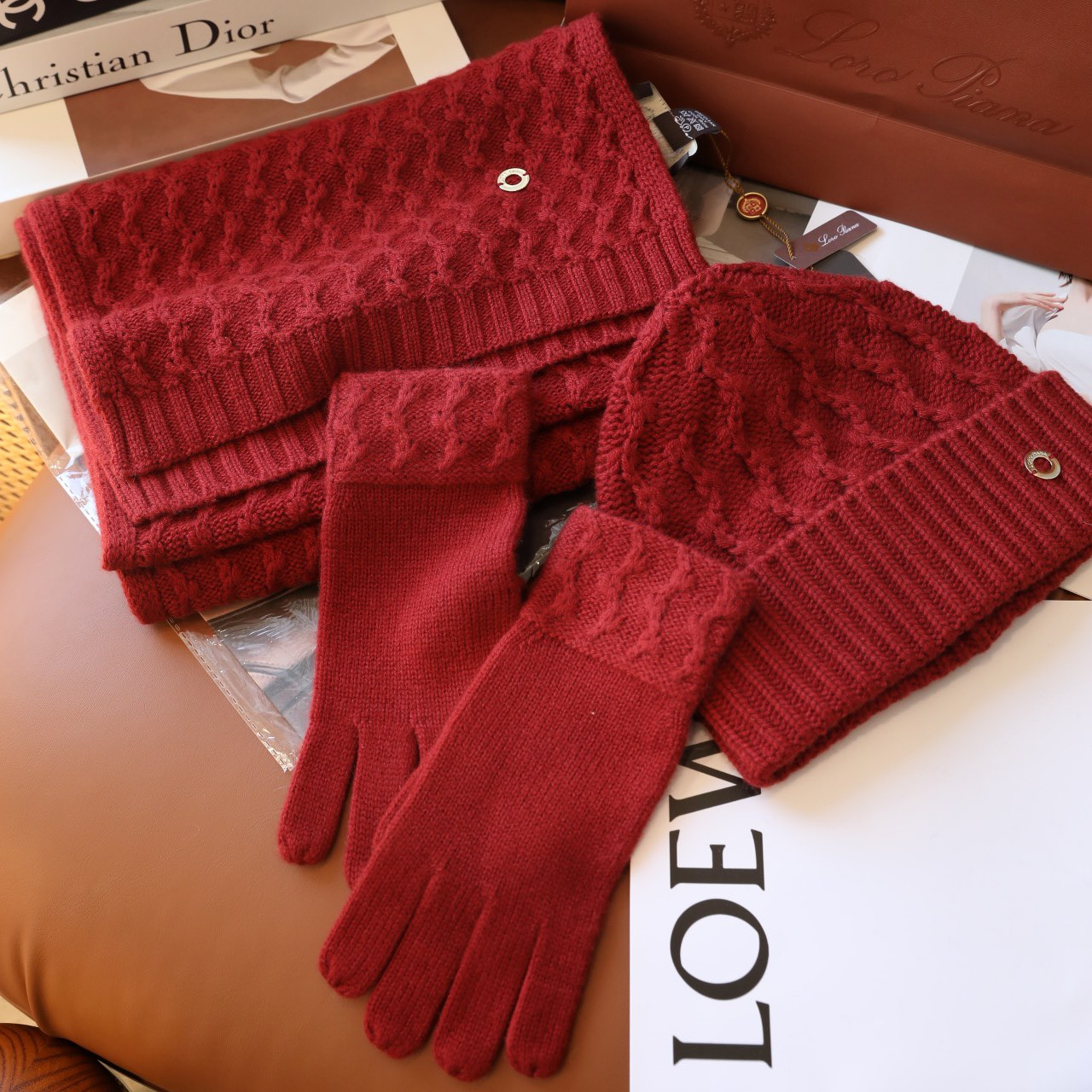 Gloves+Hat+Scarf