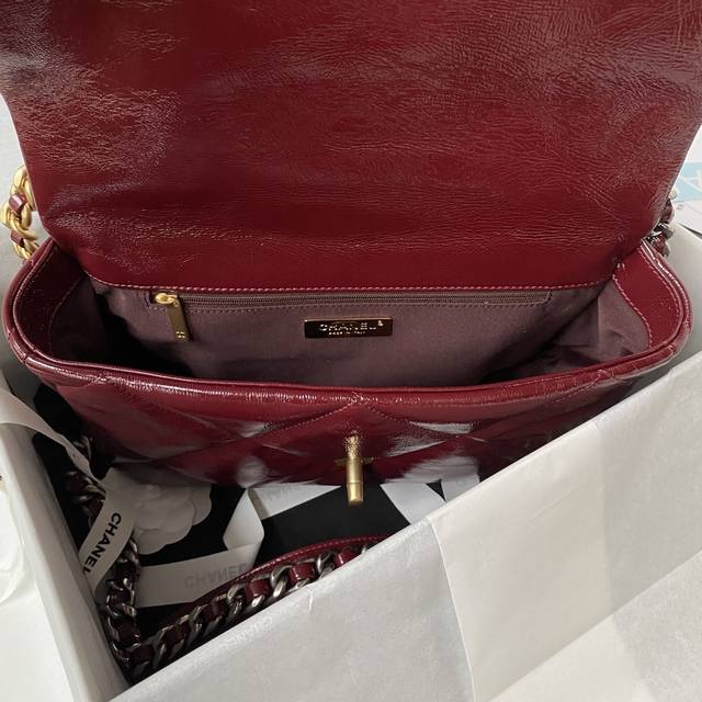 Chanel 19 Flap Bag Quilted Leather Large Red