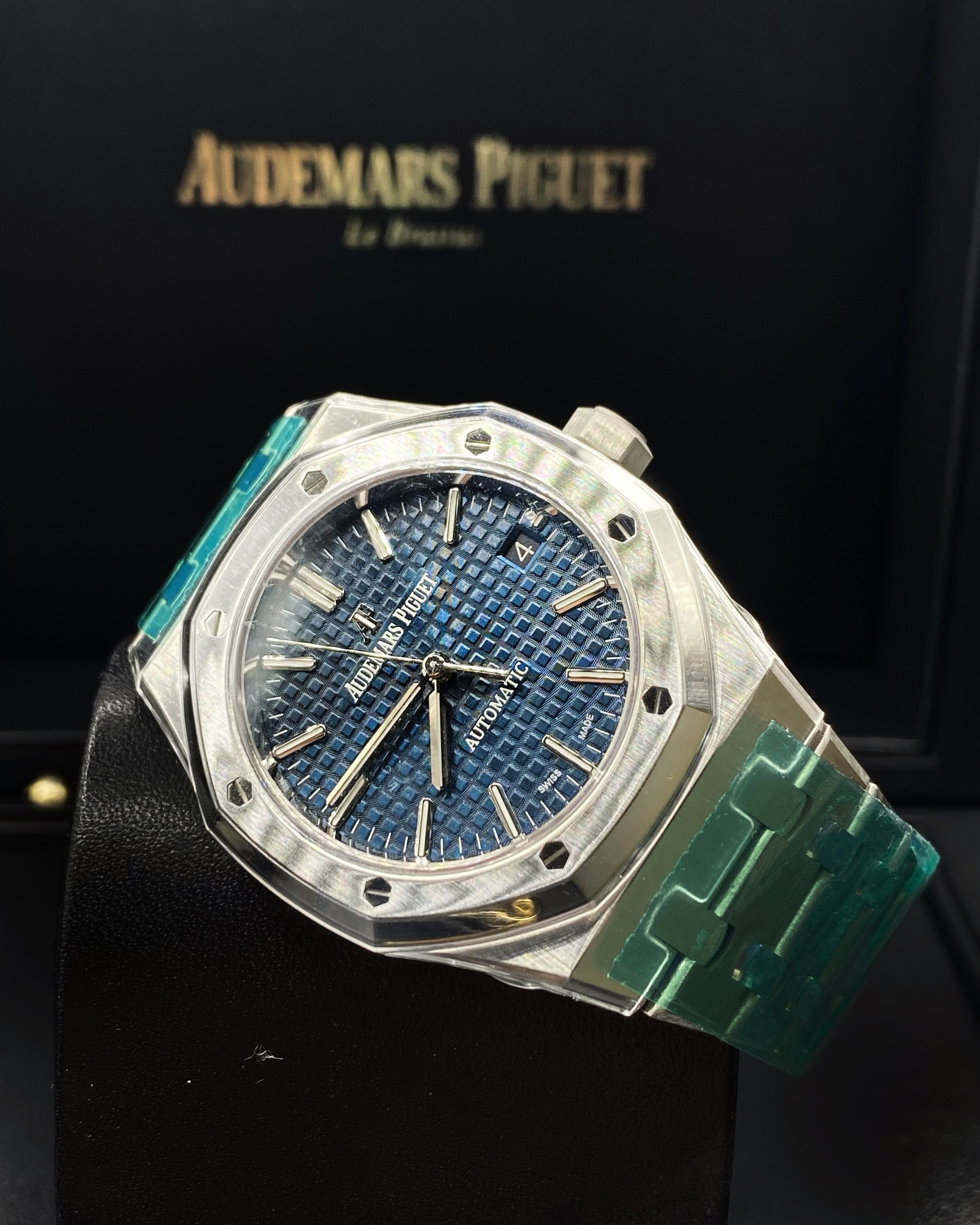 AUDEMARS PIGUET Royal Oak Selfwinding Blue dial, 37mm, Stainless steel, 15450ST.OO.1256ST.03