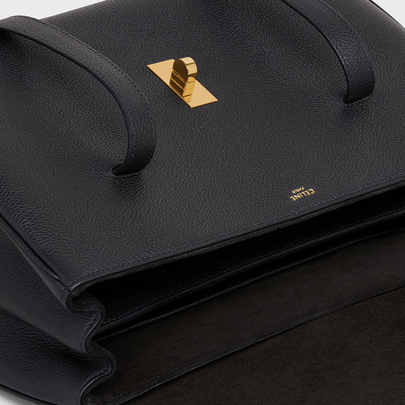 MEDIUM SOFT 16 BAG IN SUPPLE GRAINED CALFSKIN