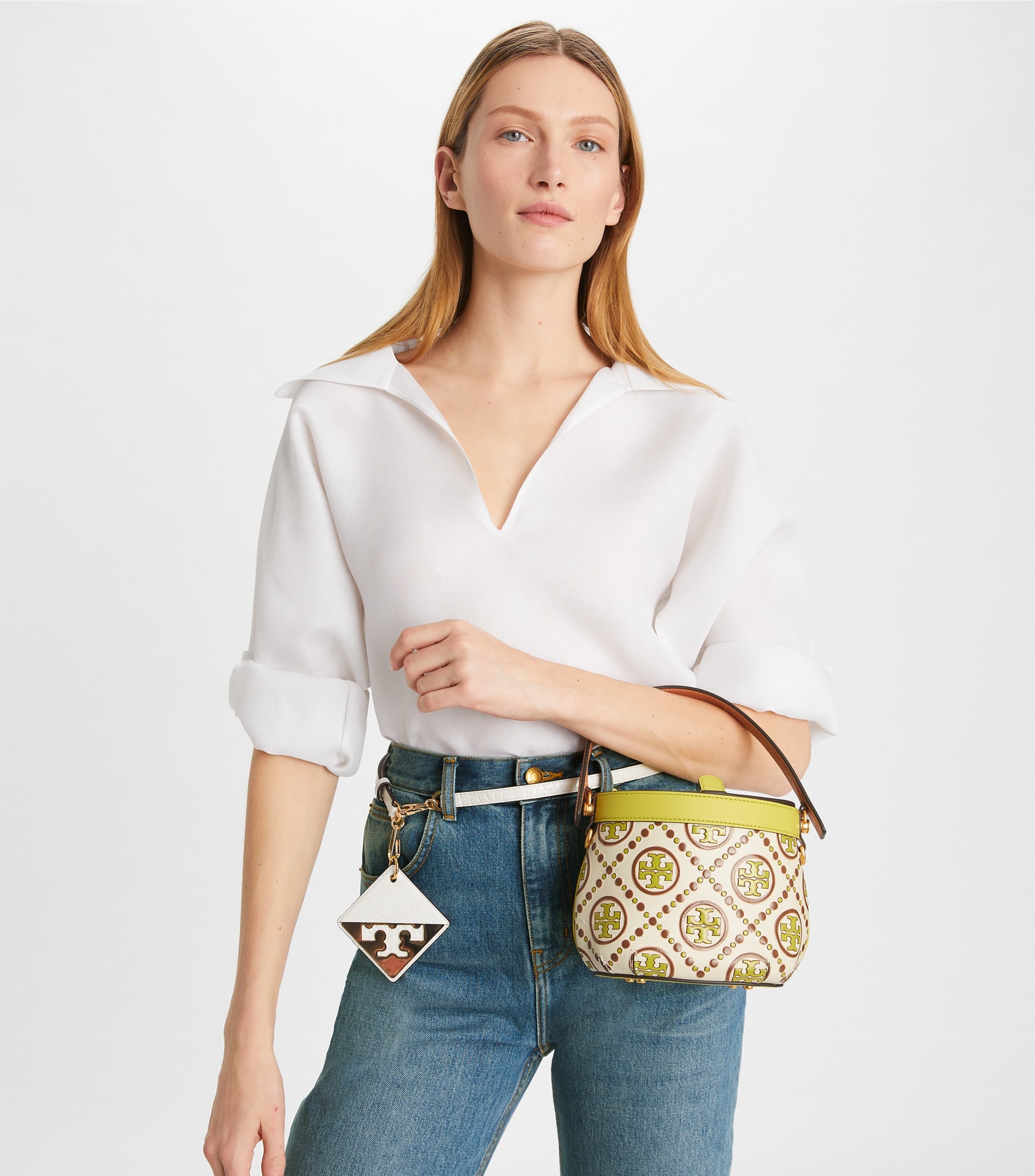 T MONOGRAM CONTRAST EMBOSSED CANTEEN