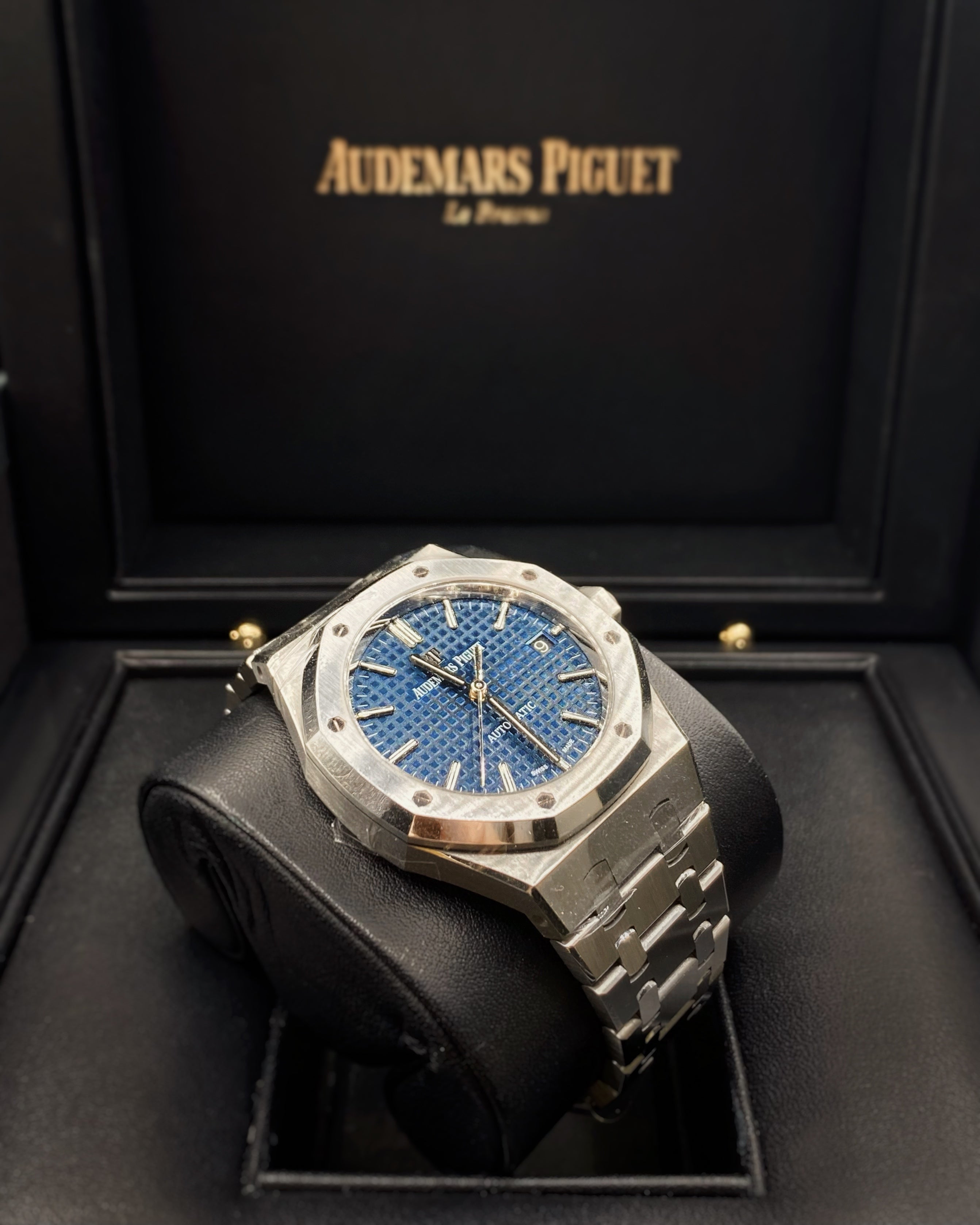 AUDEMARS PIGUET Royal Oak Selfwinding Blue dial, 37mm, Stainless steel, 15450ST.OO.1256ST.03