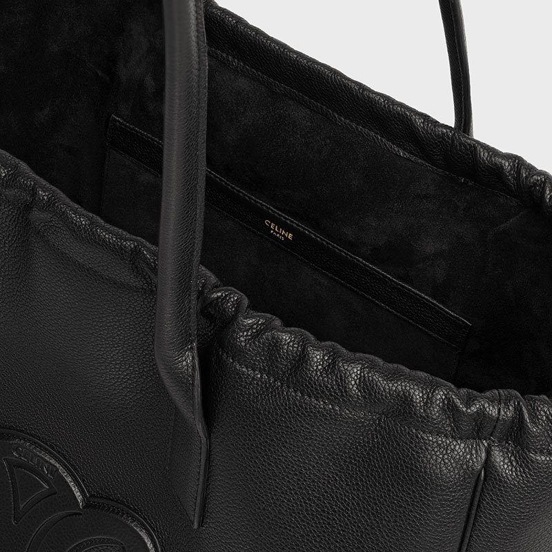 CABAS DRAWSTRING CUIR TRIOMPHE IN GRAINED CALFSKIN