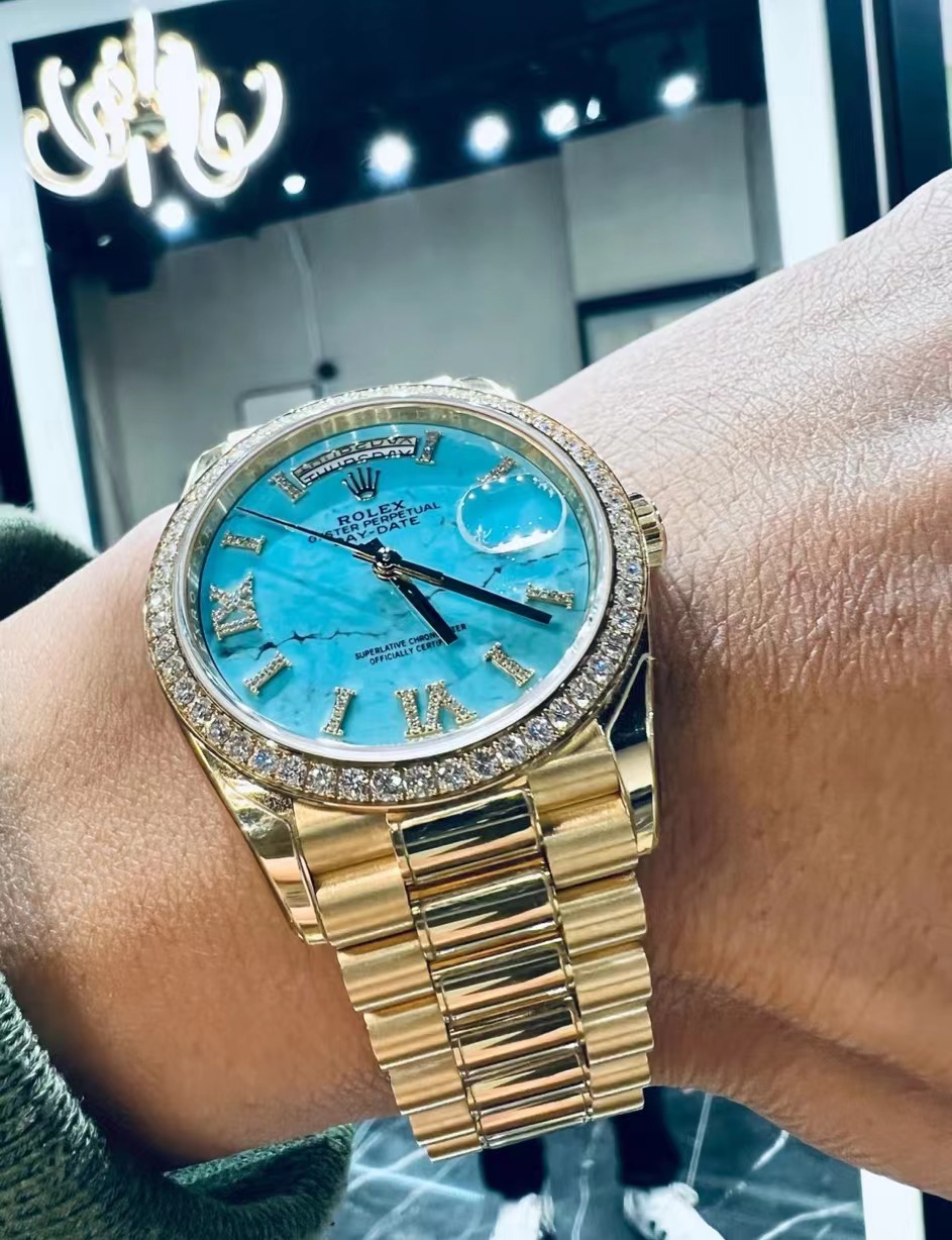 ROLEX Day-Date 36mm Blue Ombre Diamond Dial Yellow Gold President Automatic Watch 128348rbr-0037