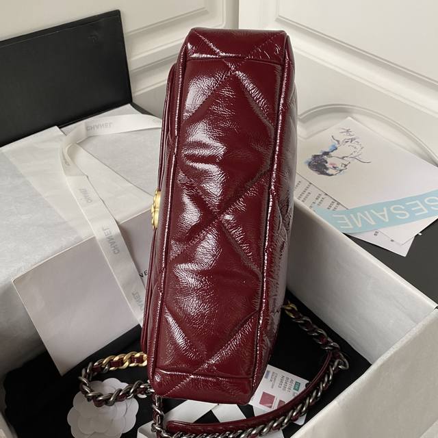 Chanel 19 Flap Bag Quilted Leather Large Red