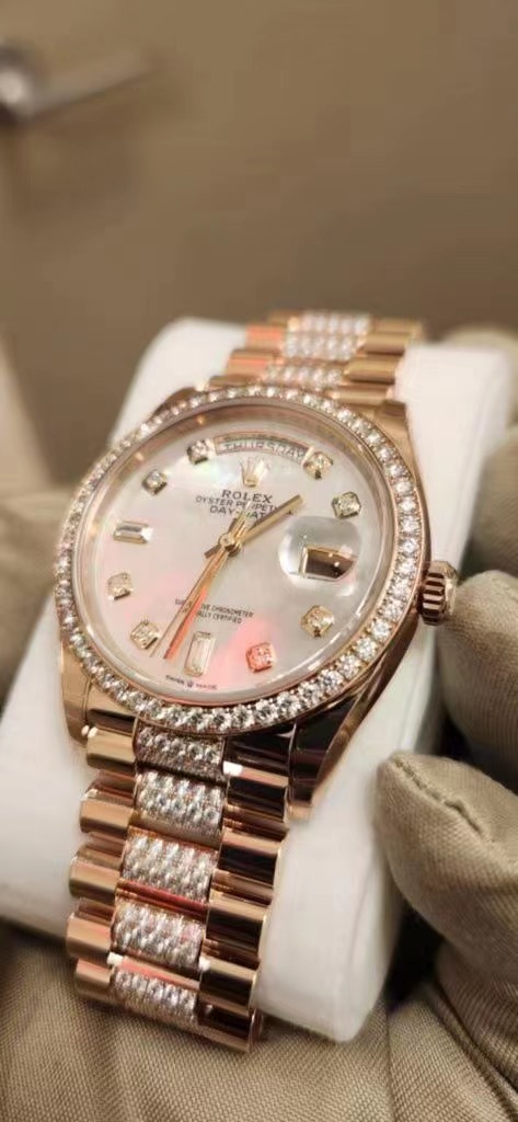 ROLEX Calendar of the Week Type Series Rose Gold 18ct Rose Gold diamond-encrusted Head type strap m128235-003