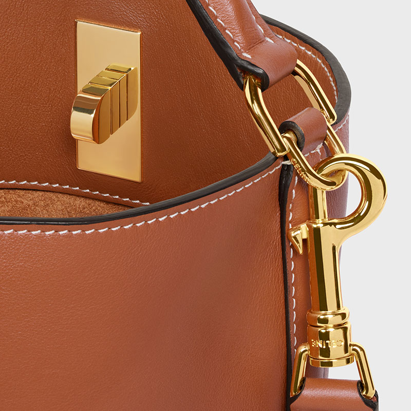 TEEN BUCKET 16 IN SMOOTH CALFSKIN