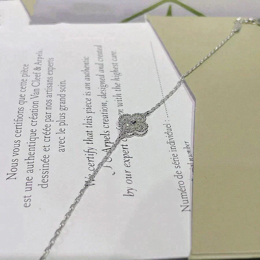 [Van Cleef & Arpels]  SINGLE FLOWER BRACELET SILVER