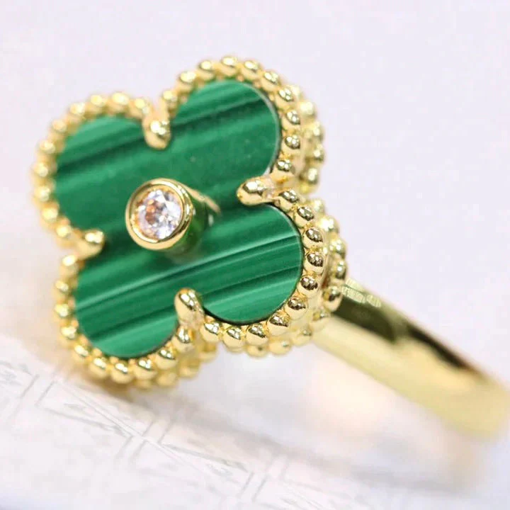 [Van Cleef & Arpels] MALACHITE RING GOLD DIAMOND