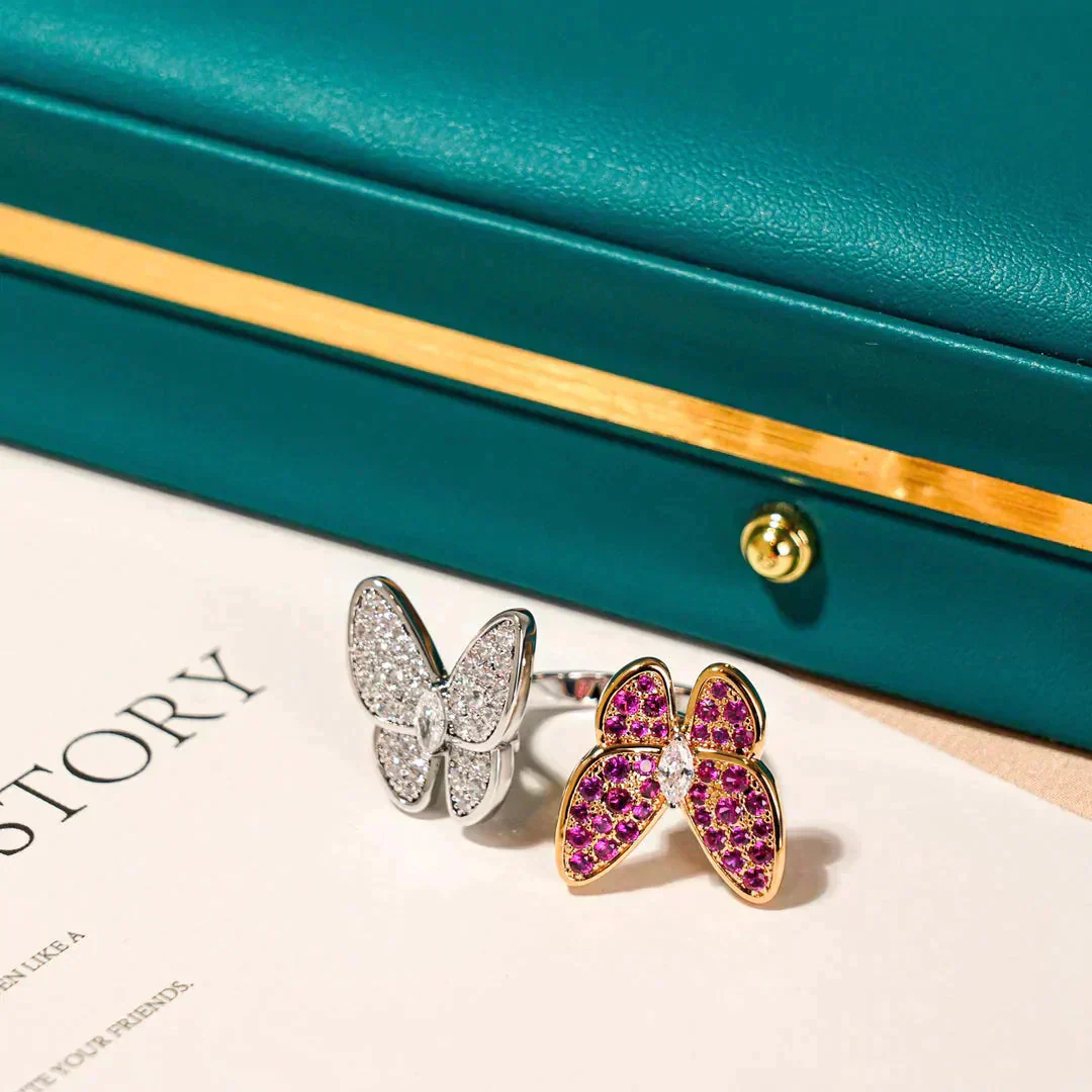 [Van Cleef & Arpels]TWIN BUTTERFLY DIAMOND RING