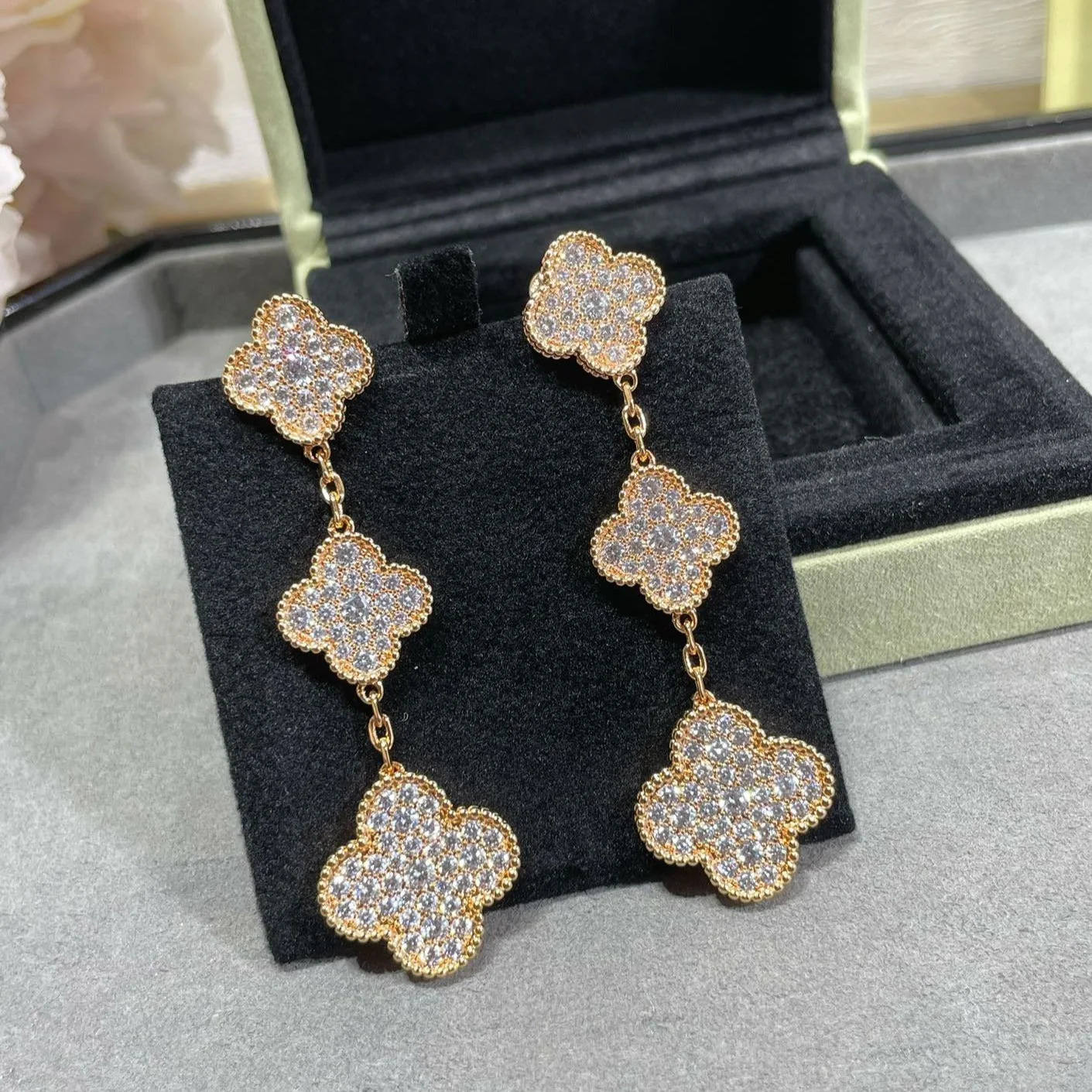 [Van Cleef & Arpels] 3 MOTIFS DIAMOND PAVED ROSE GOLD EARRINGS