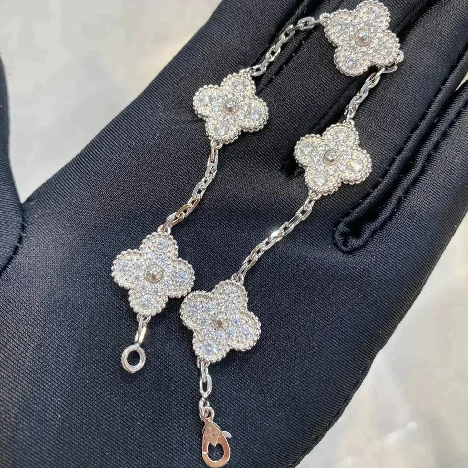 [Van Cleef & Arpels] 5 MOTIFS  DIAMOND BRACELET SILVER