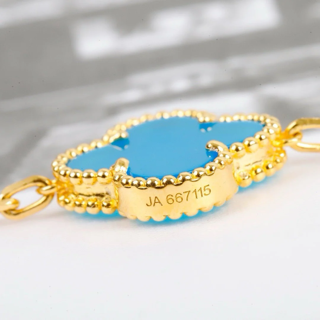 [Van Cleef & Arpels] 5 MOTIFS TURQUOISE BRACELET